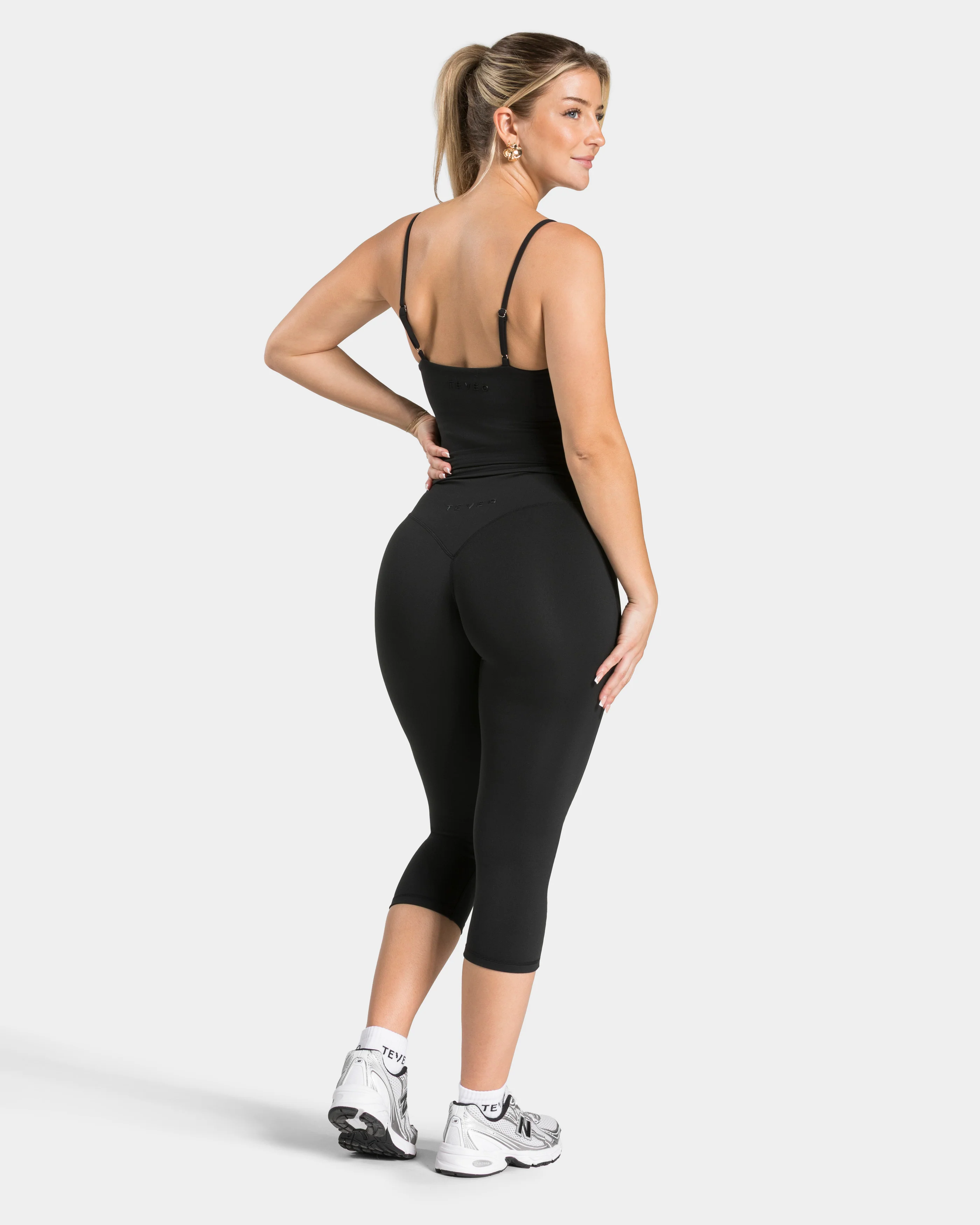 Allrounder Mid Cami Top "Schwarz" - Image 5