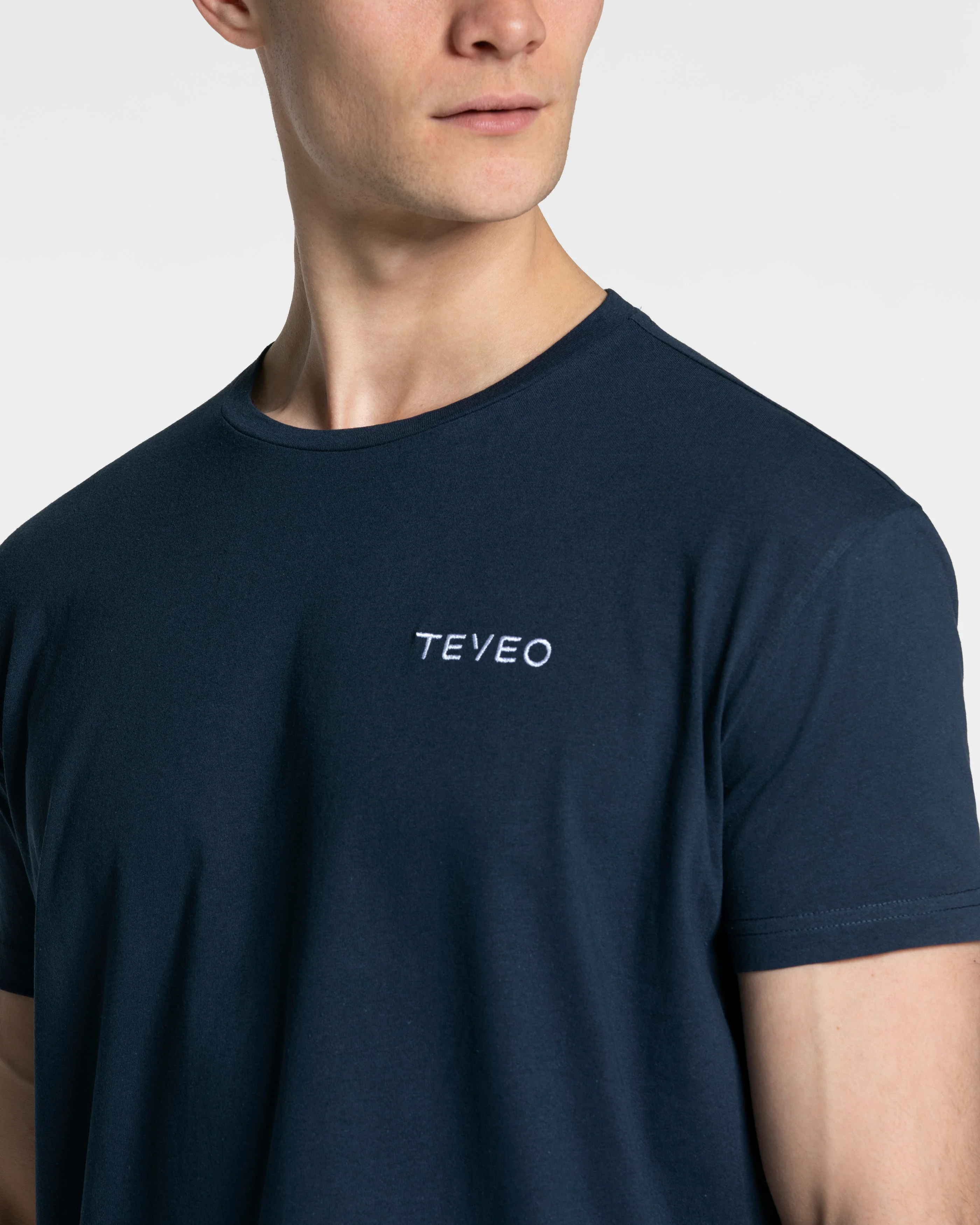Arrival Fitted T-Shirt "Dunkelblau" - Image 4