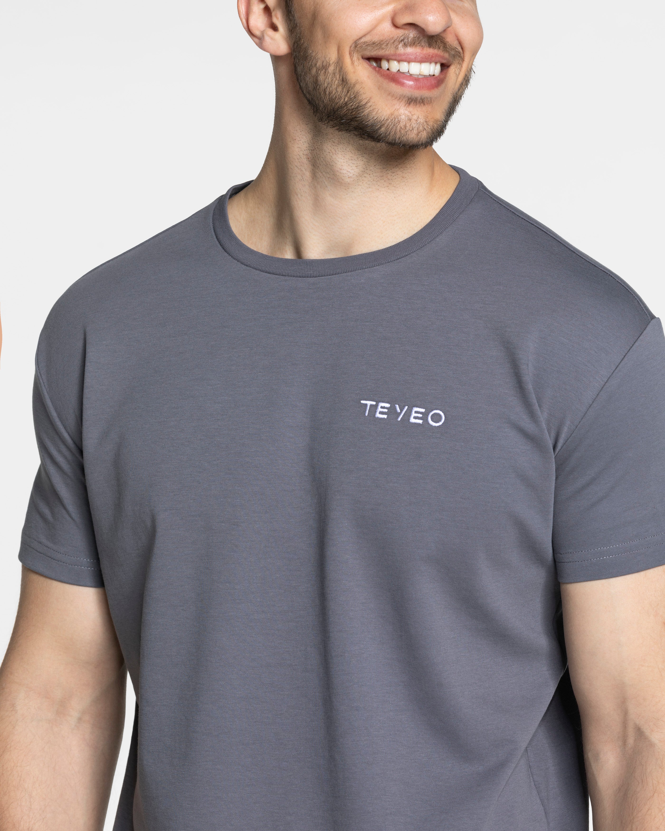 Arrival Fitted T-Shirt "Graphit" - Image 4
