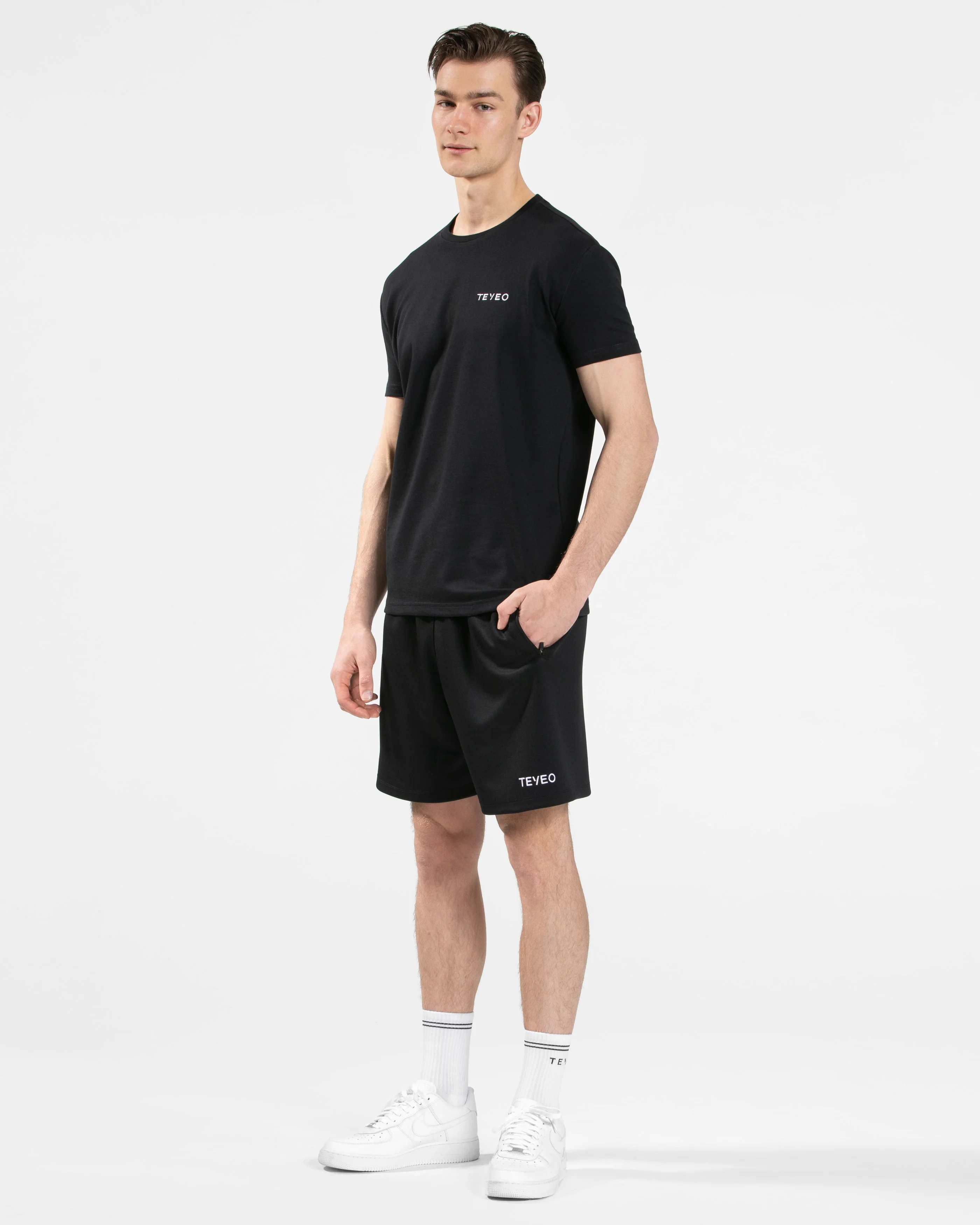 Arrival Fitted T-Shirt "Schwarz" - Image 3