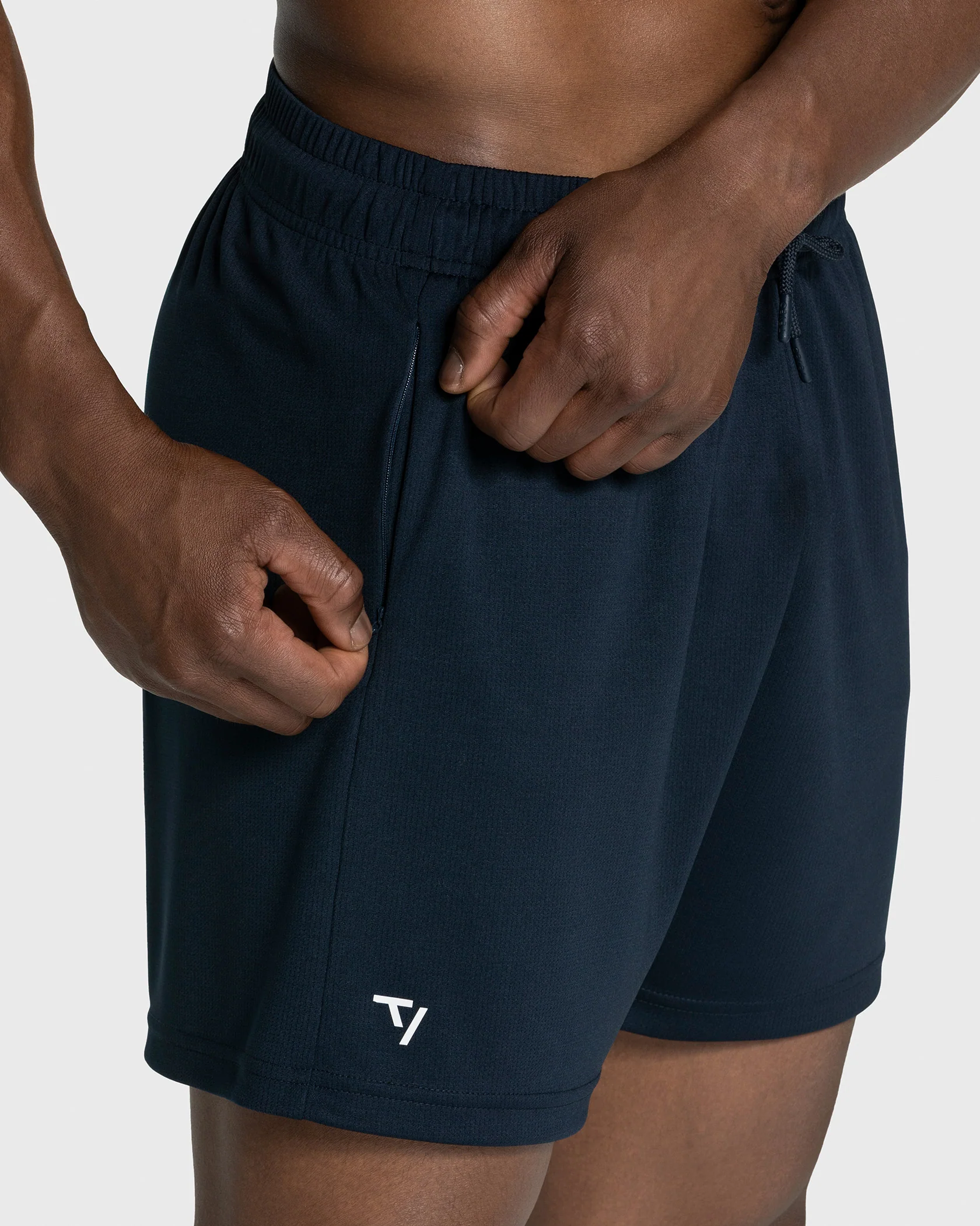 Baseline Mesh Shorts "Midnight" - Image 4