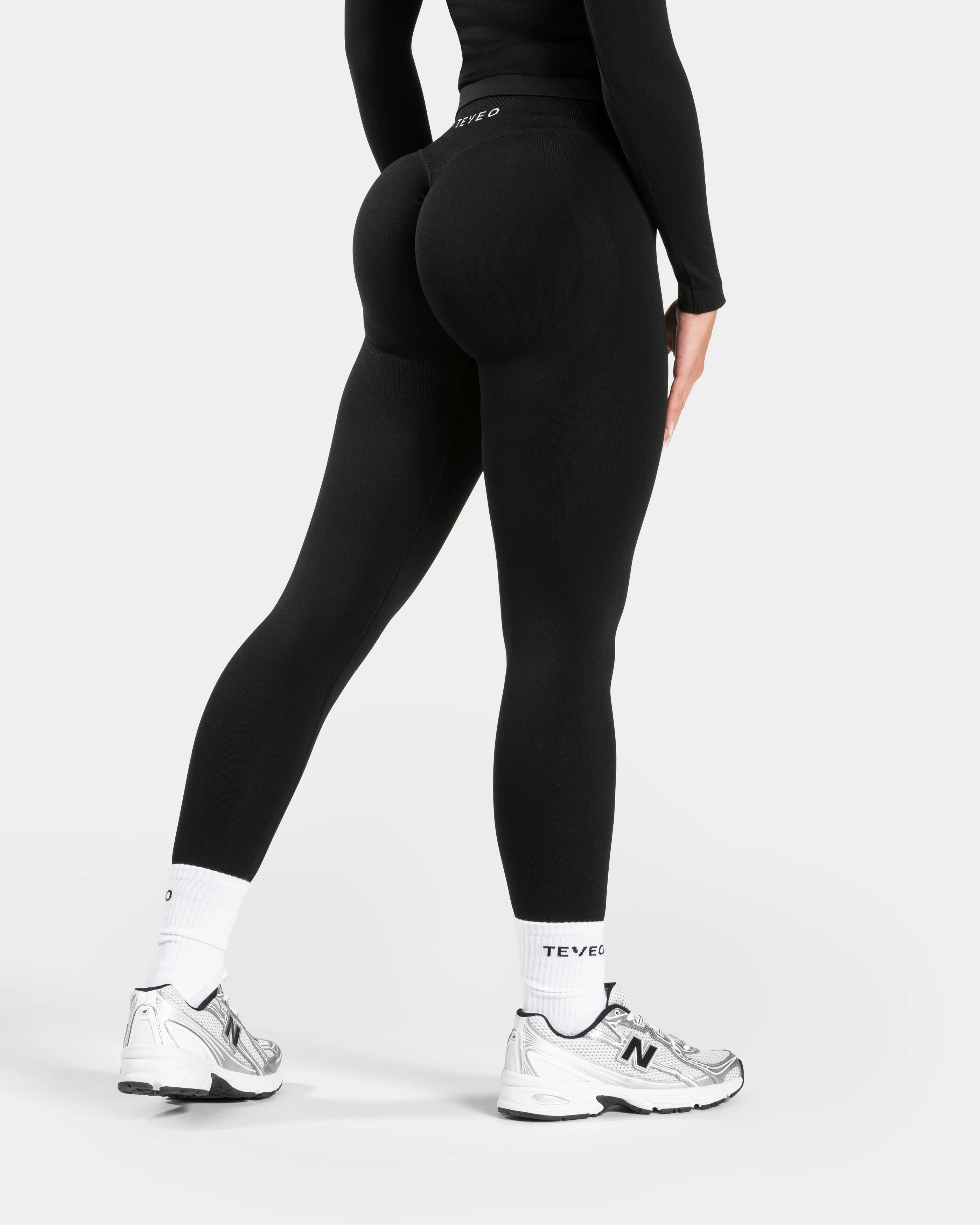 Charming Pro Lifted Scrunch Leggings "Schwarz" - Image 2