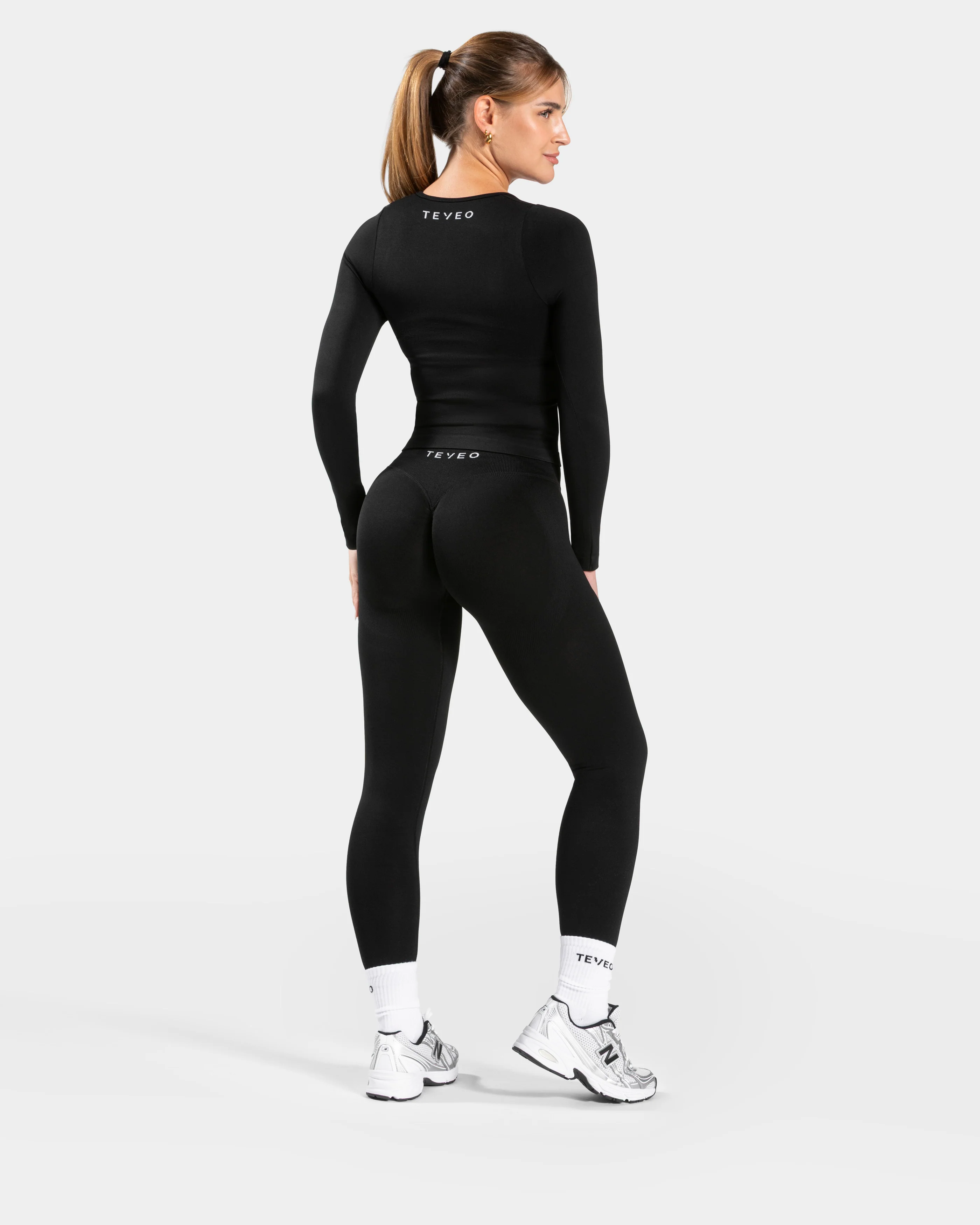 Charming Pro Lifted Scrunch Leggings "Schwarz" - Image 5