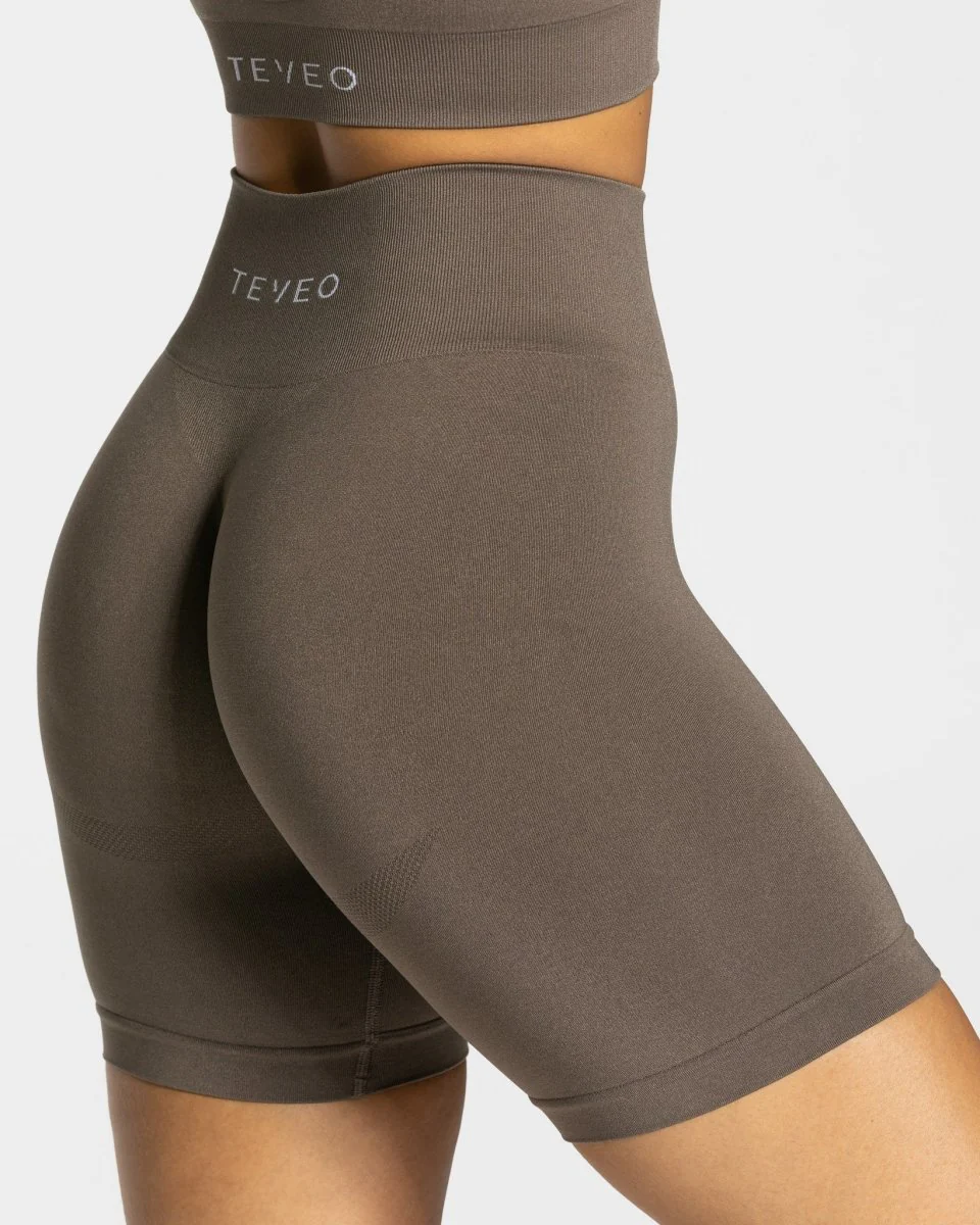 Classy Shorts "Taupe" - Image 4