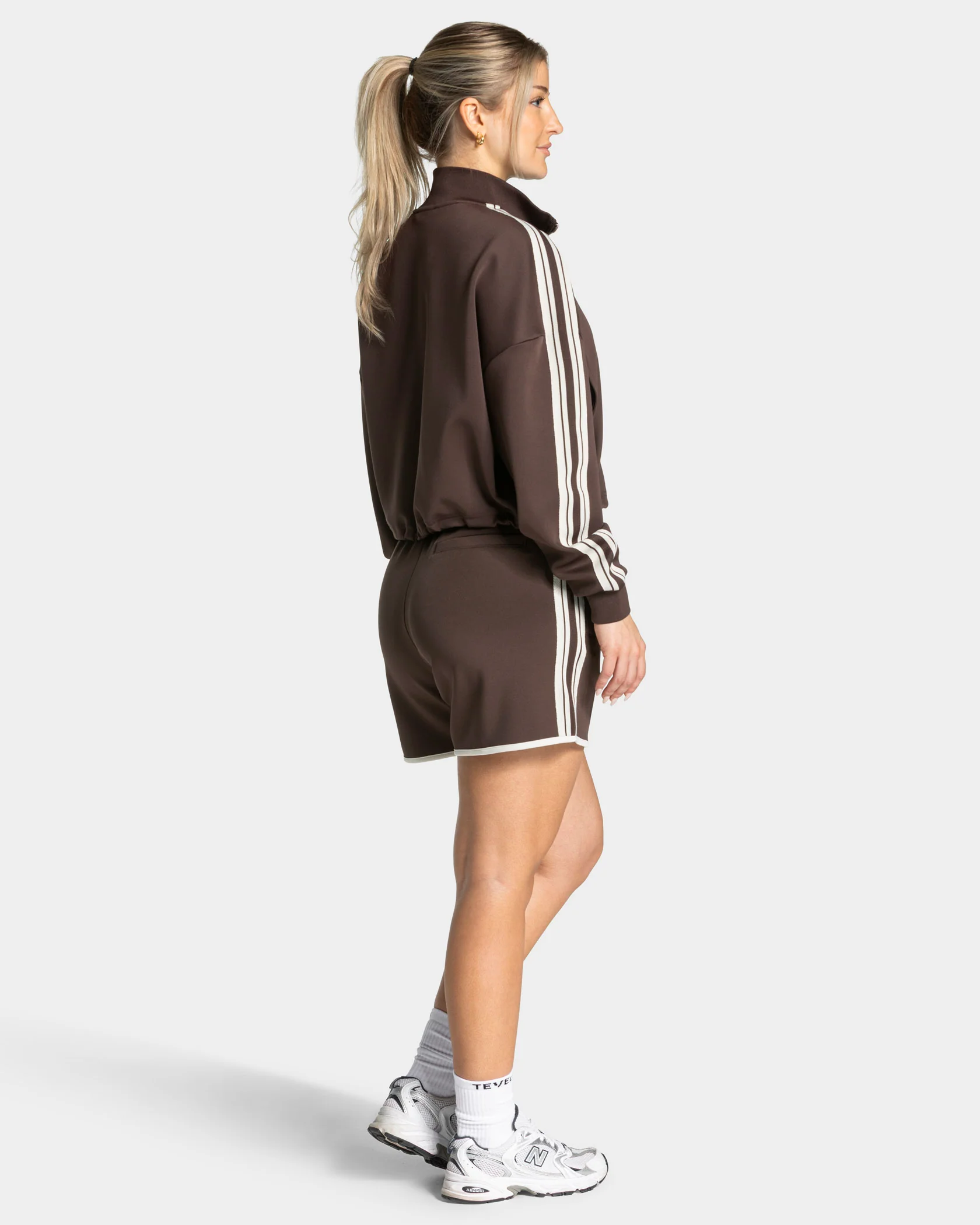 Club Cropped Zip Jacke "Espresso" - Image 5