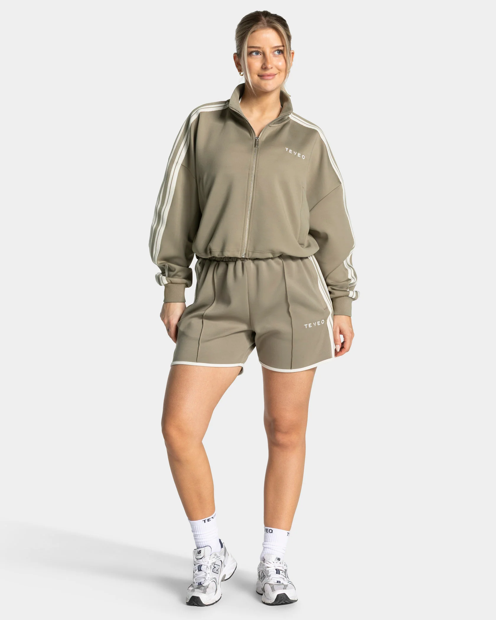 Club Cropped Zip Jacke "Khaki" - Image 3