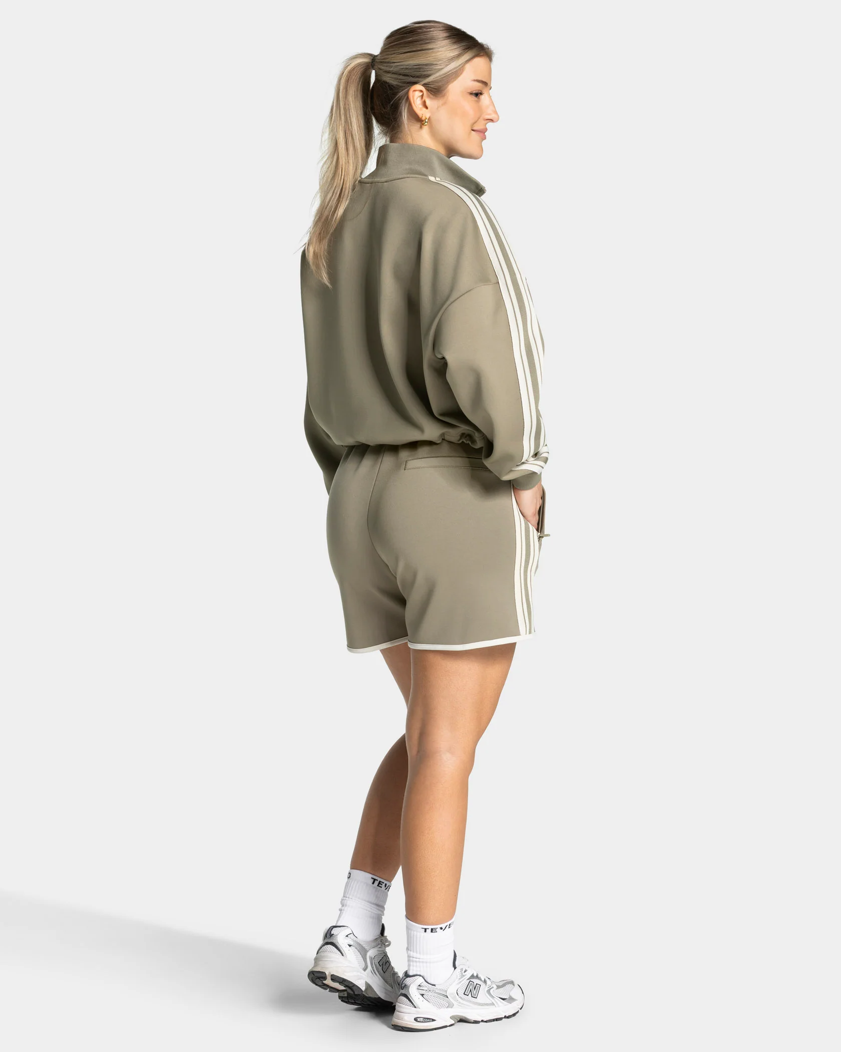 Club Cropped Zip Jacke "Khaki" - Image 5