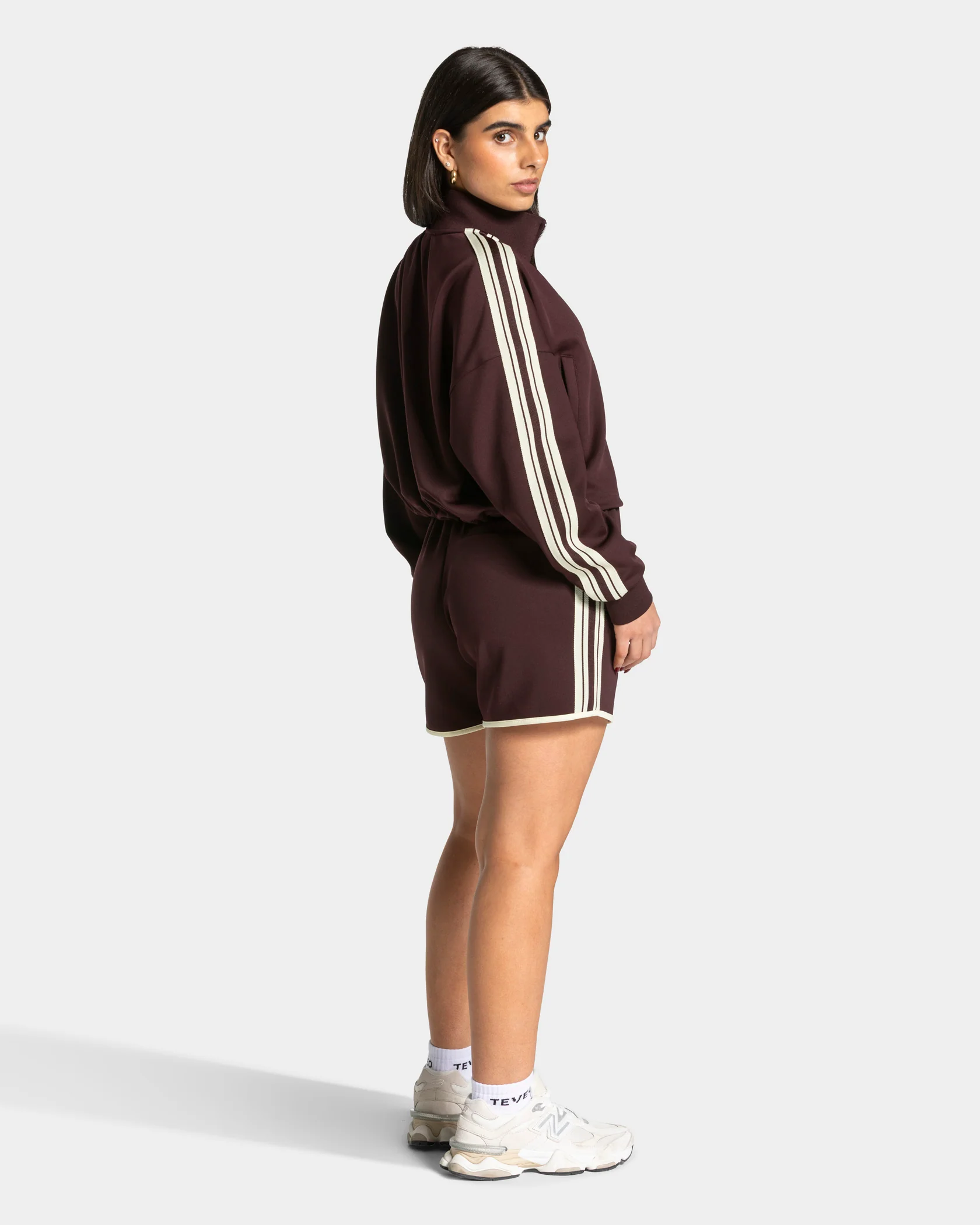 Club Cropped Zip Jacke "Merlot" - Image 5