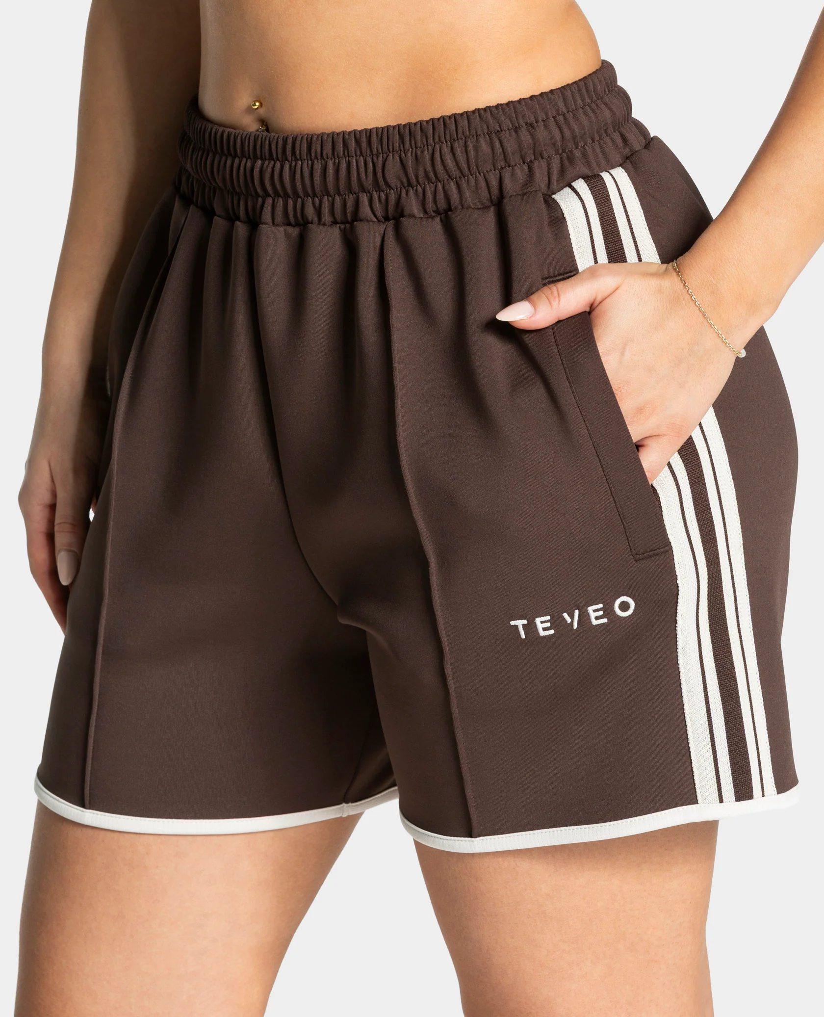 Club Shorts "Espresso" - Image 4