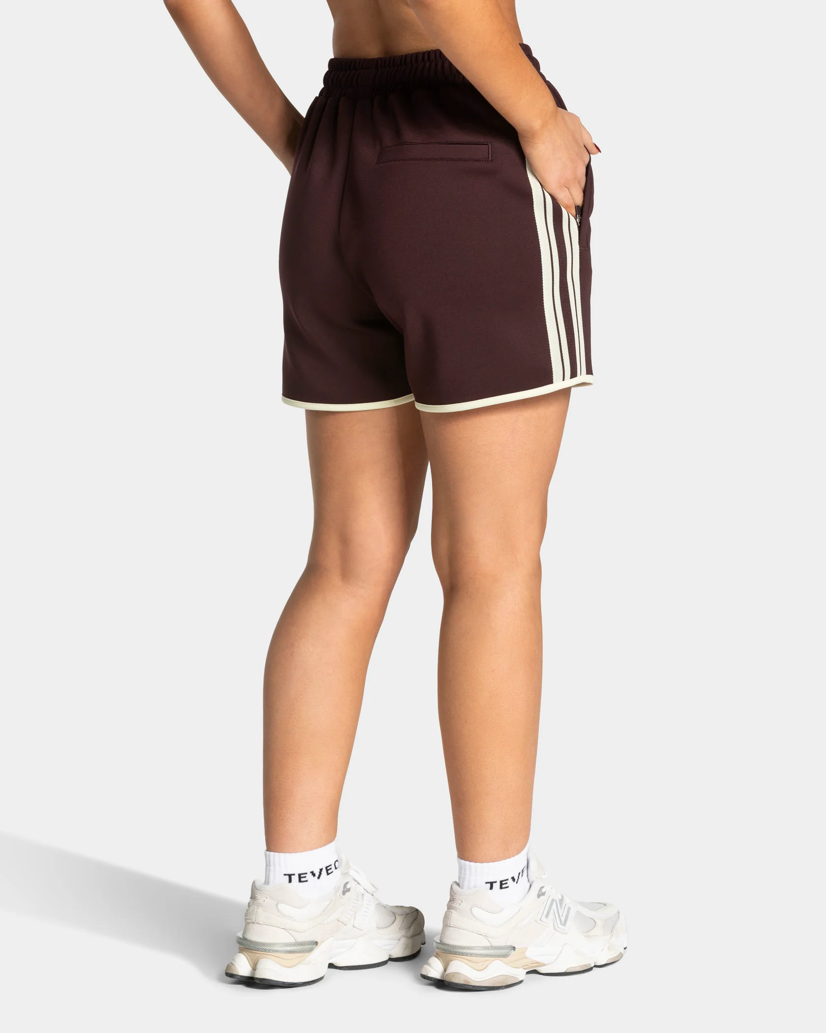 Club Shorts "Merlot" - Image 2