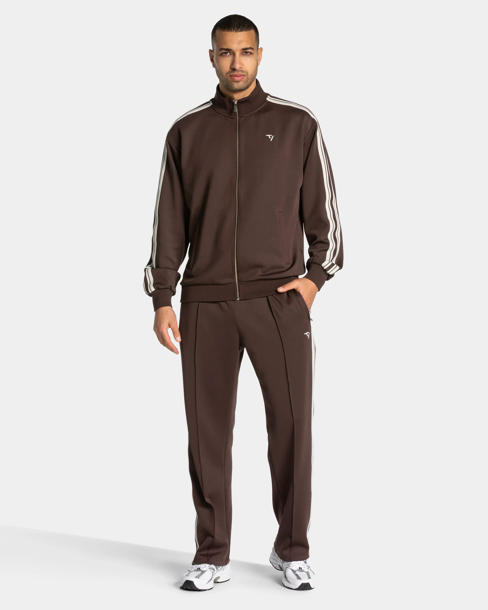 Club Straight Leg Jogger "Espresso" - Image 3