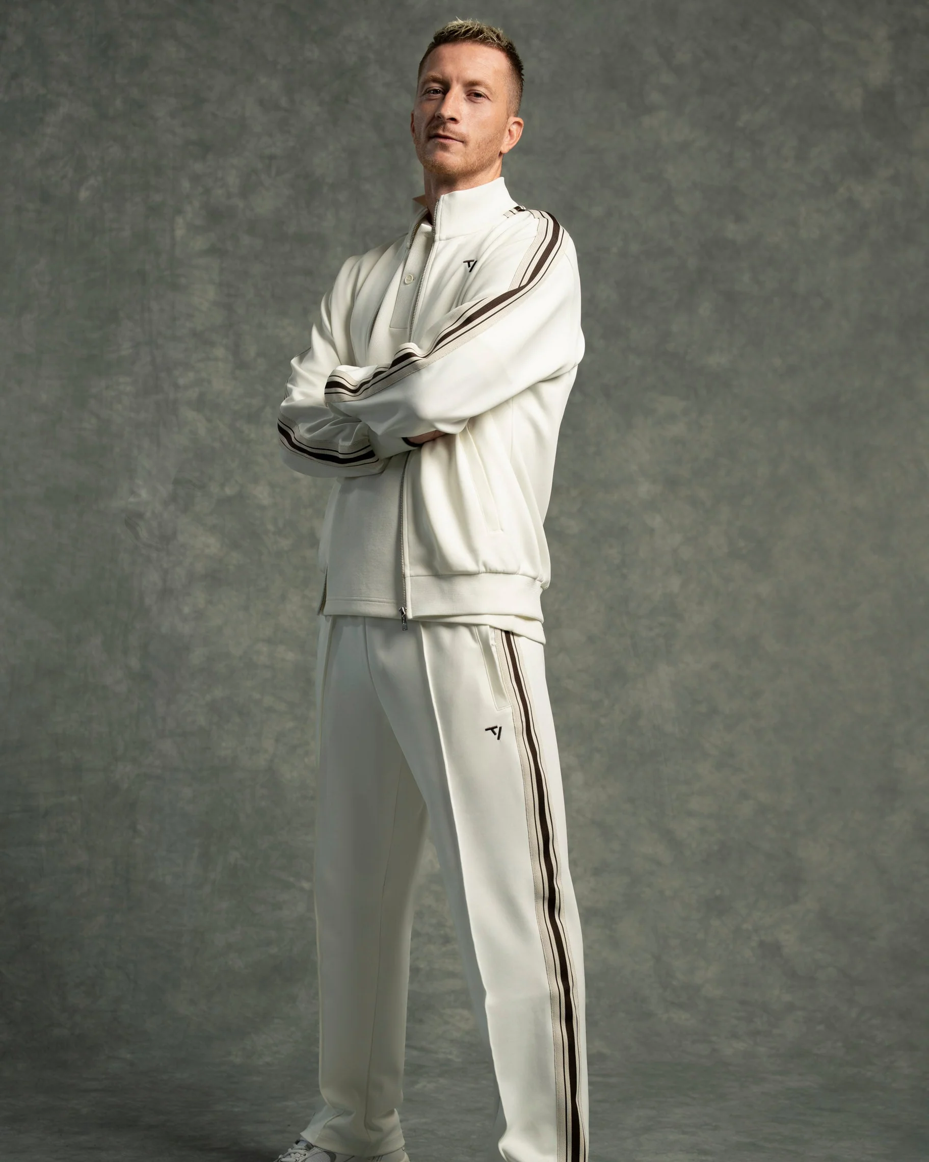 Club Zip Jacke "Off White" - Image 5