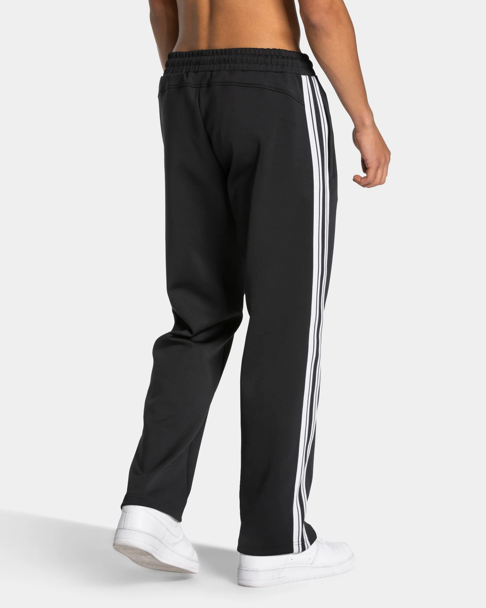 Club Straight Leg Jogger "Schwarz" - Image 2