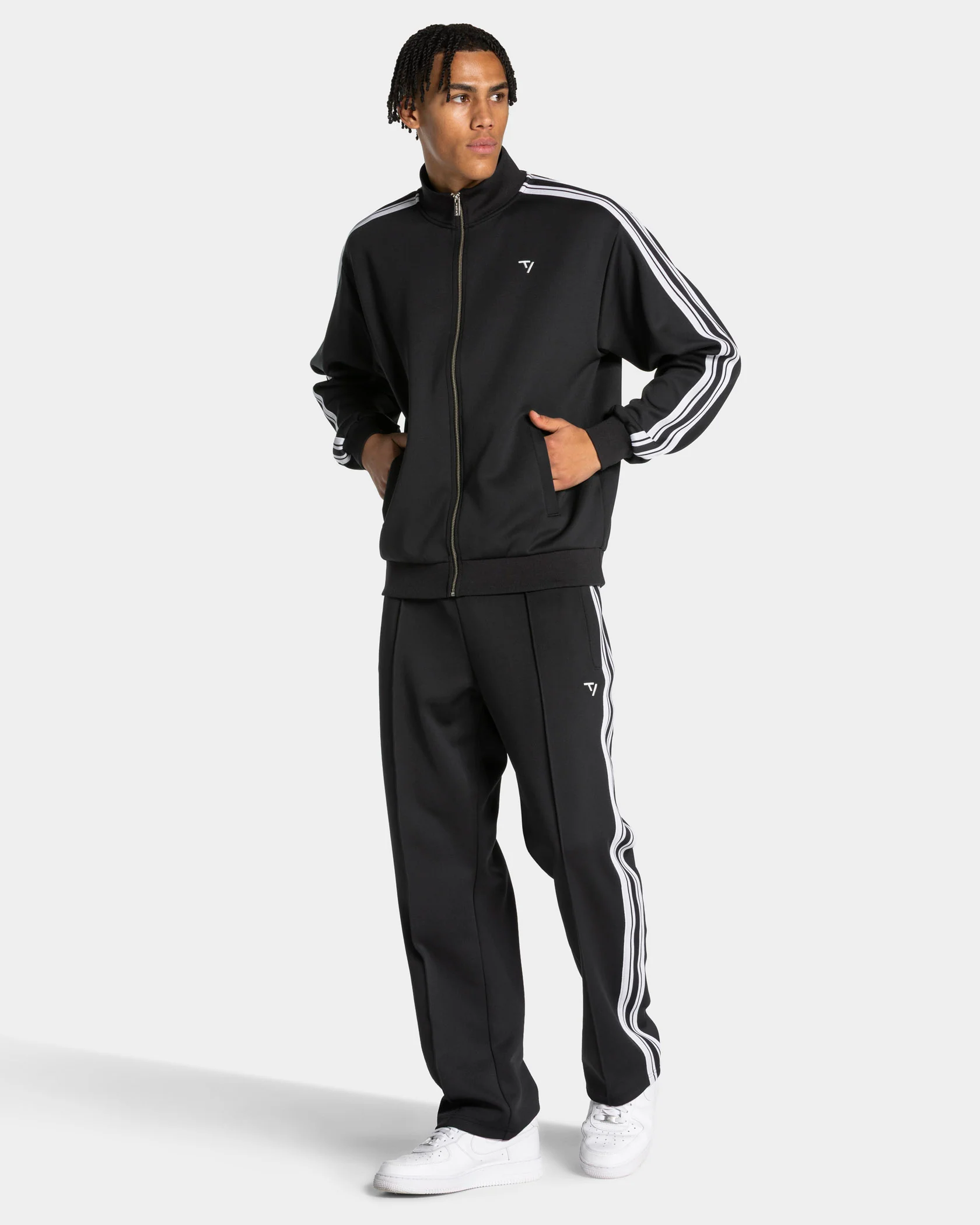 Club Straight Leg Jogger "Schwarz" - Image 3