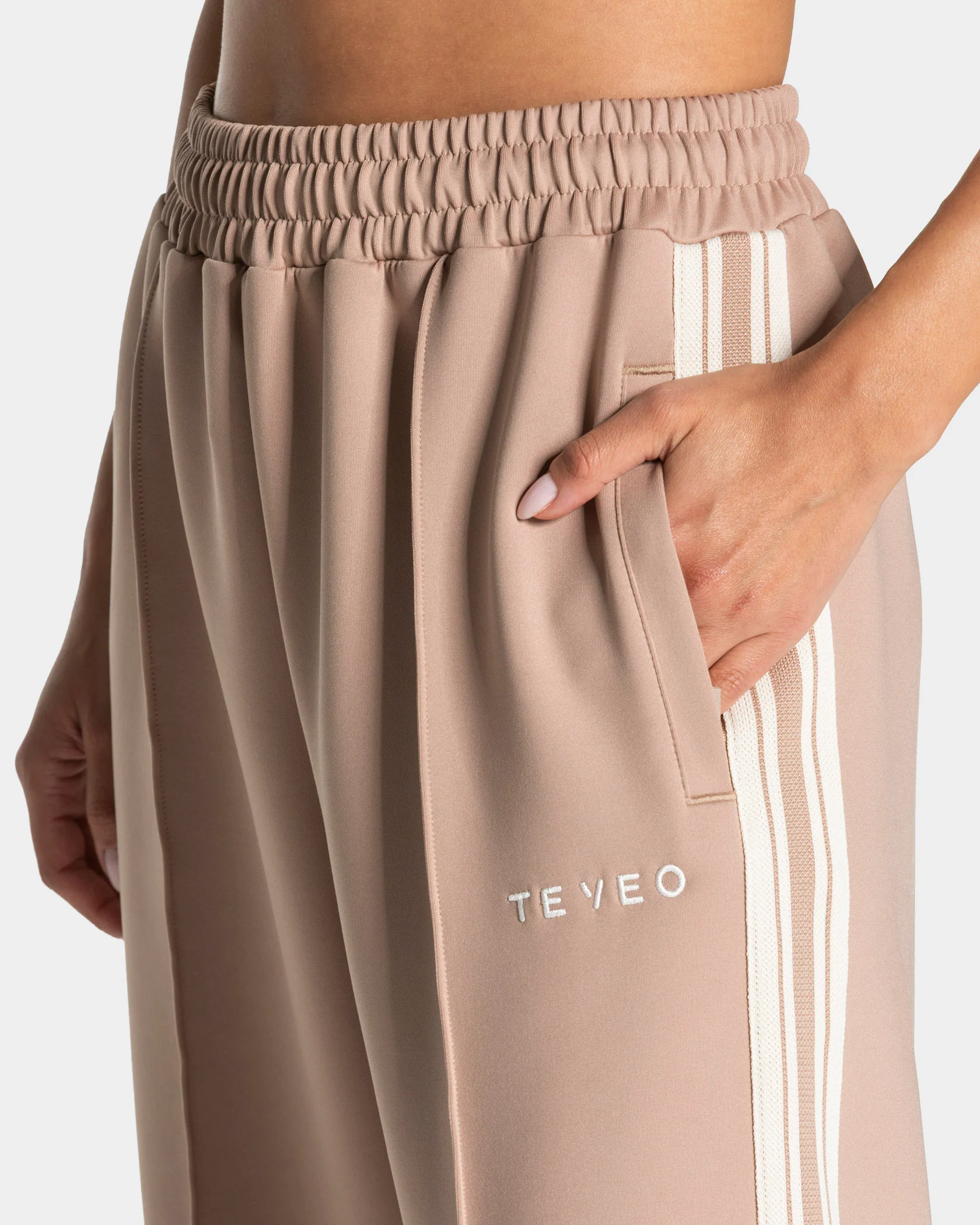 Club Straight Leg Jogger "Beige" - Image 4