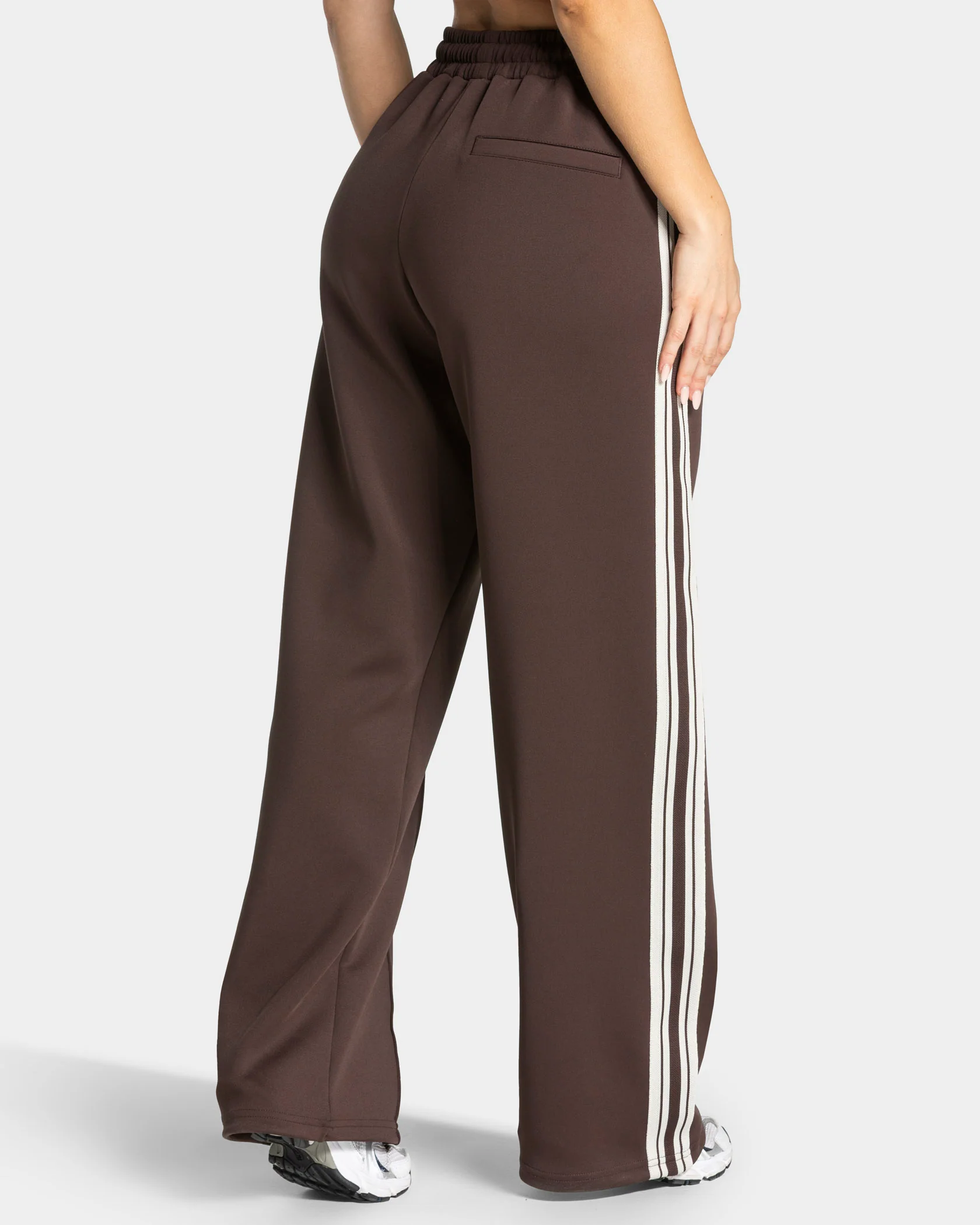 Club Straight Leg Jogger "Espresso" - Image 2