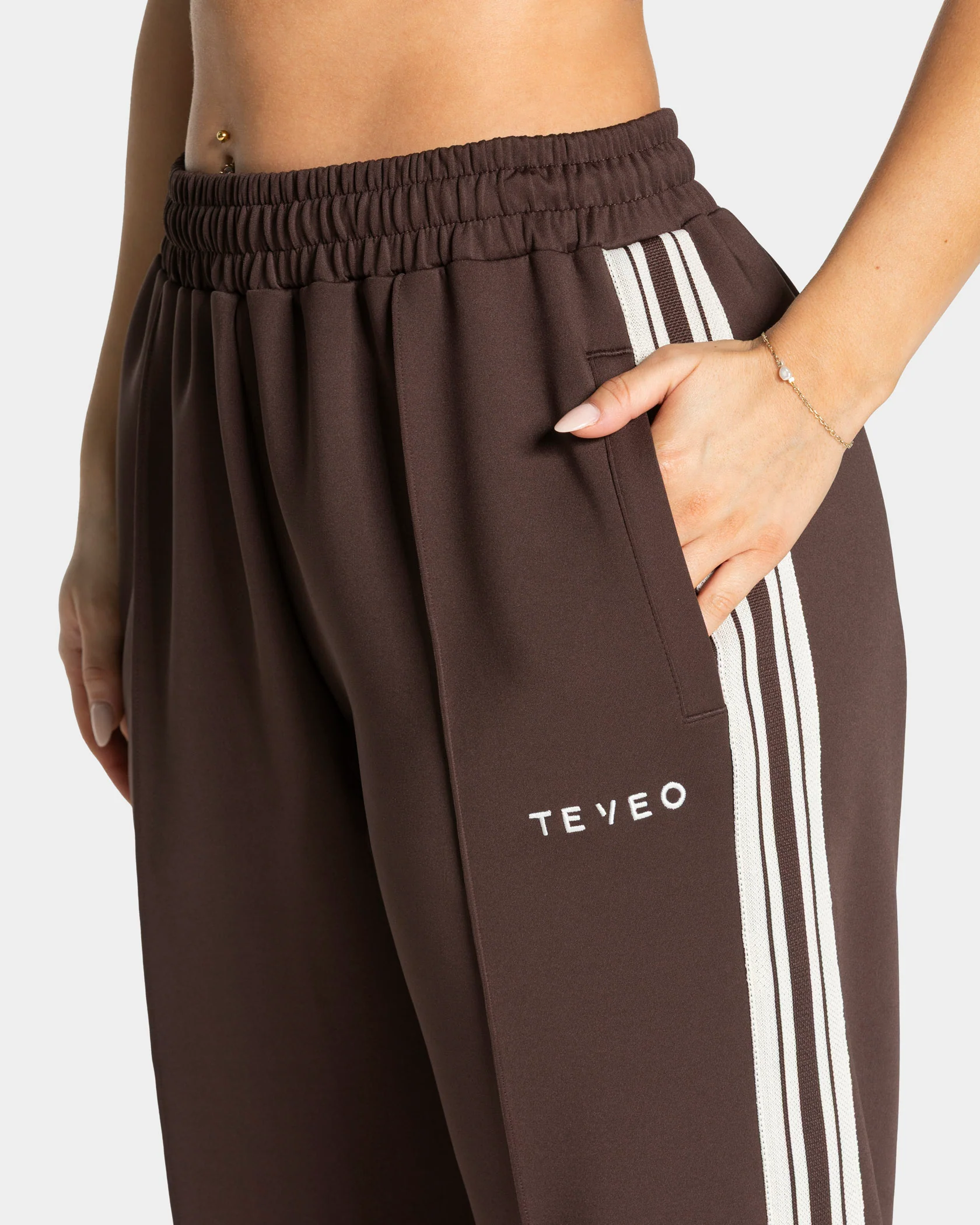 Club Straight Leg Jogger "Espresso" - Image 4