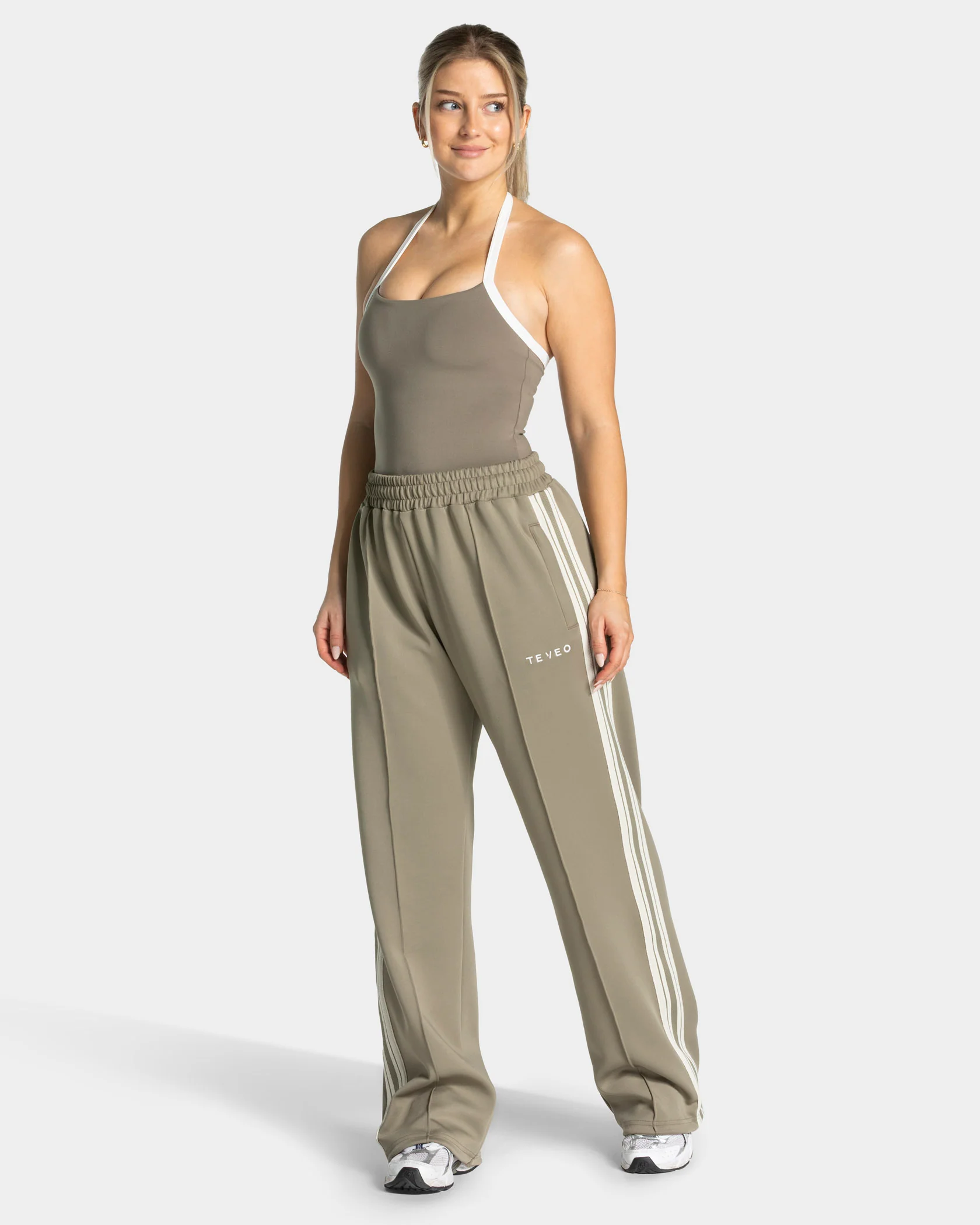 Club Straight Leg Jogger "Khaki" - Image 3