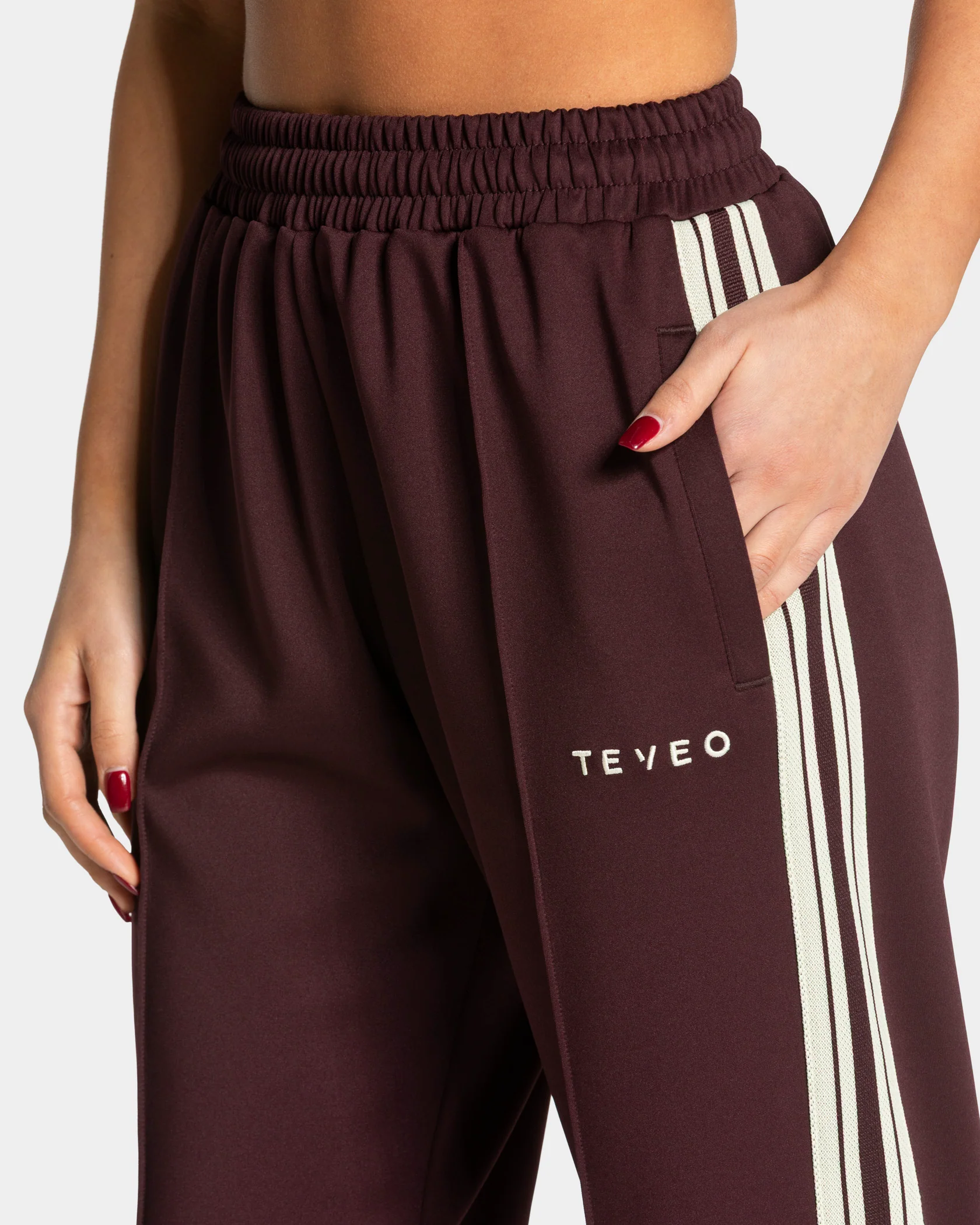 Club Straight Leg Jogger "Merlot" - Image 4