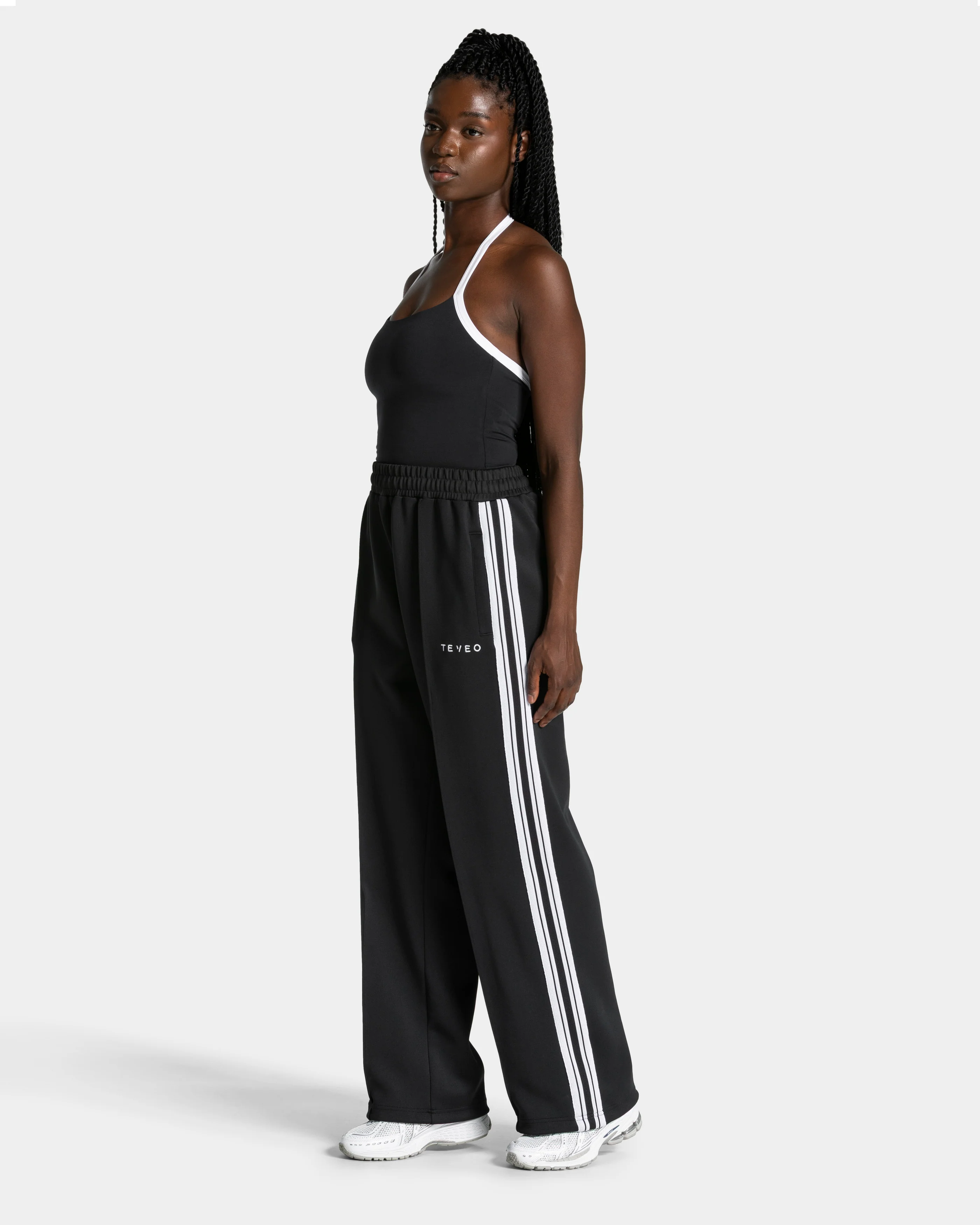 Club Straight Leg Jogger "Schwarz" - Image 3