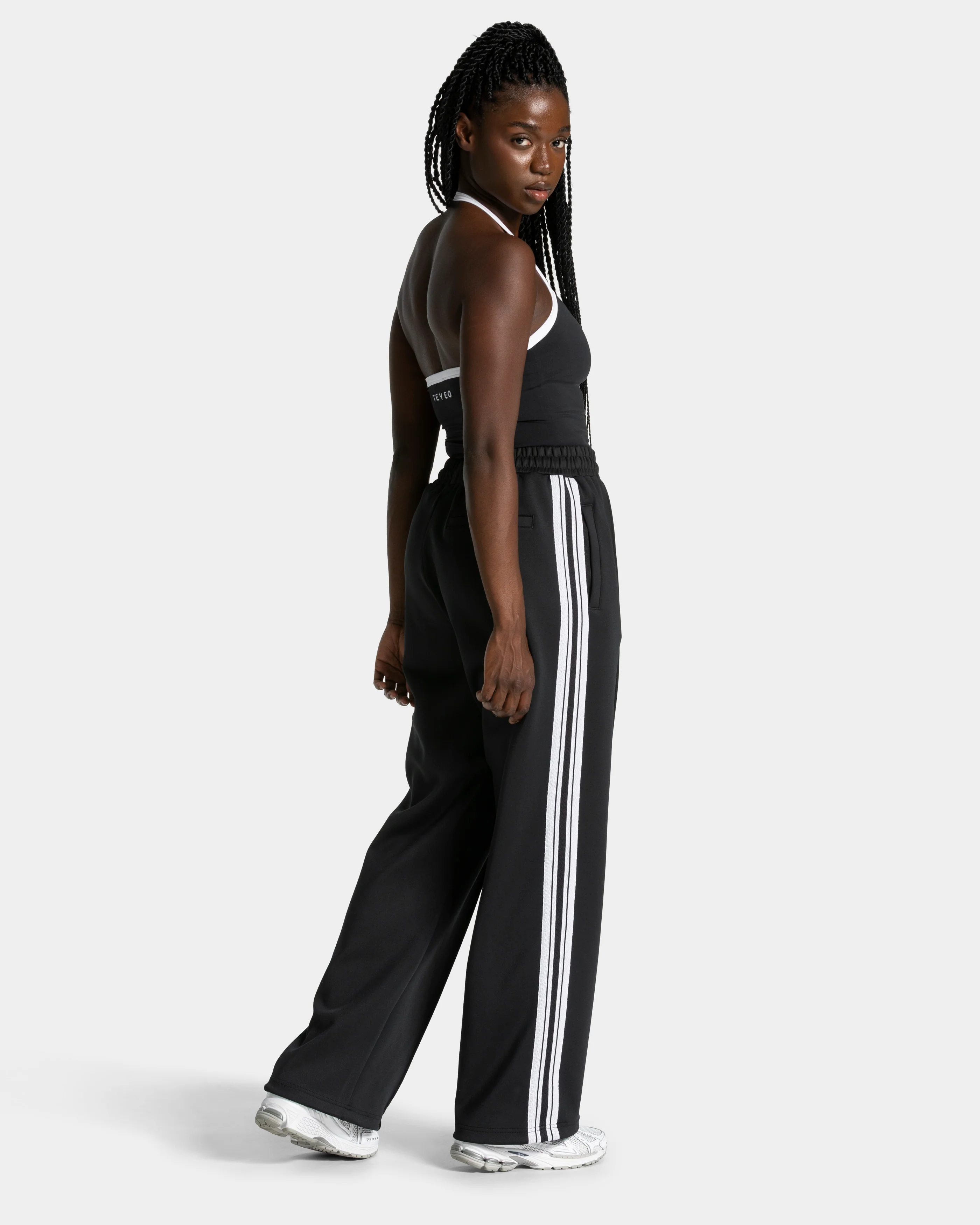 Club Straight Leg Jogger "Schwarz" - Image 5