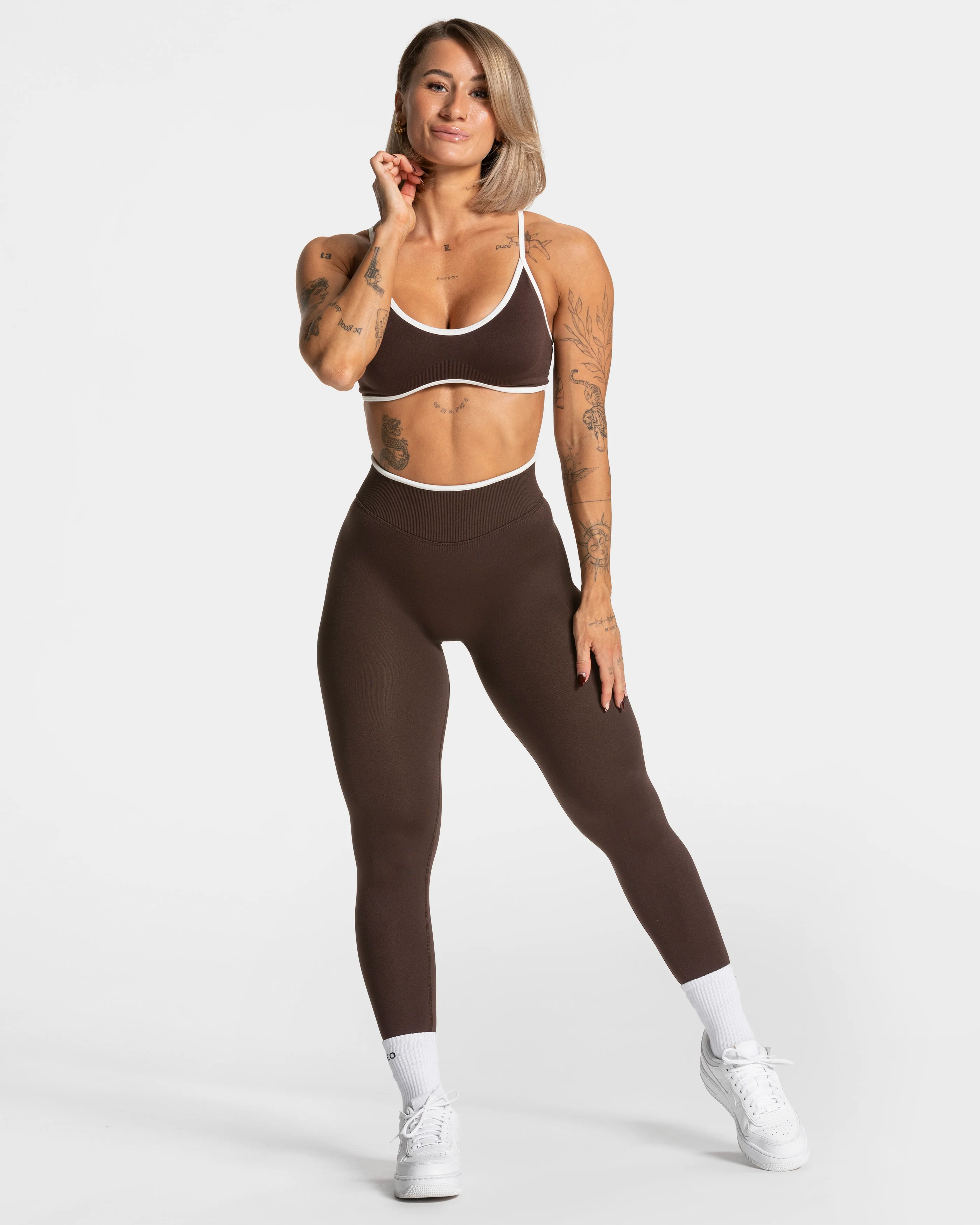 Contrastline Sculpt Scrunch Leggings "Espresso" - Image 3