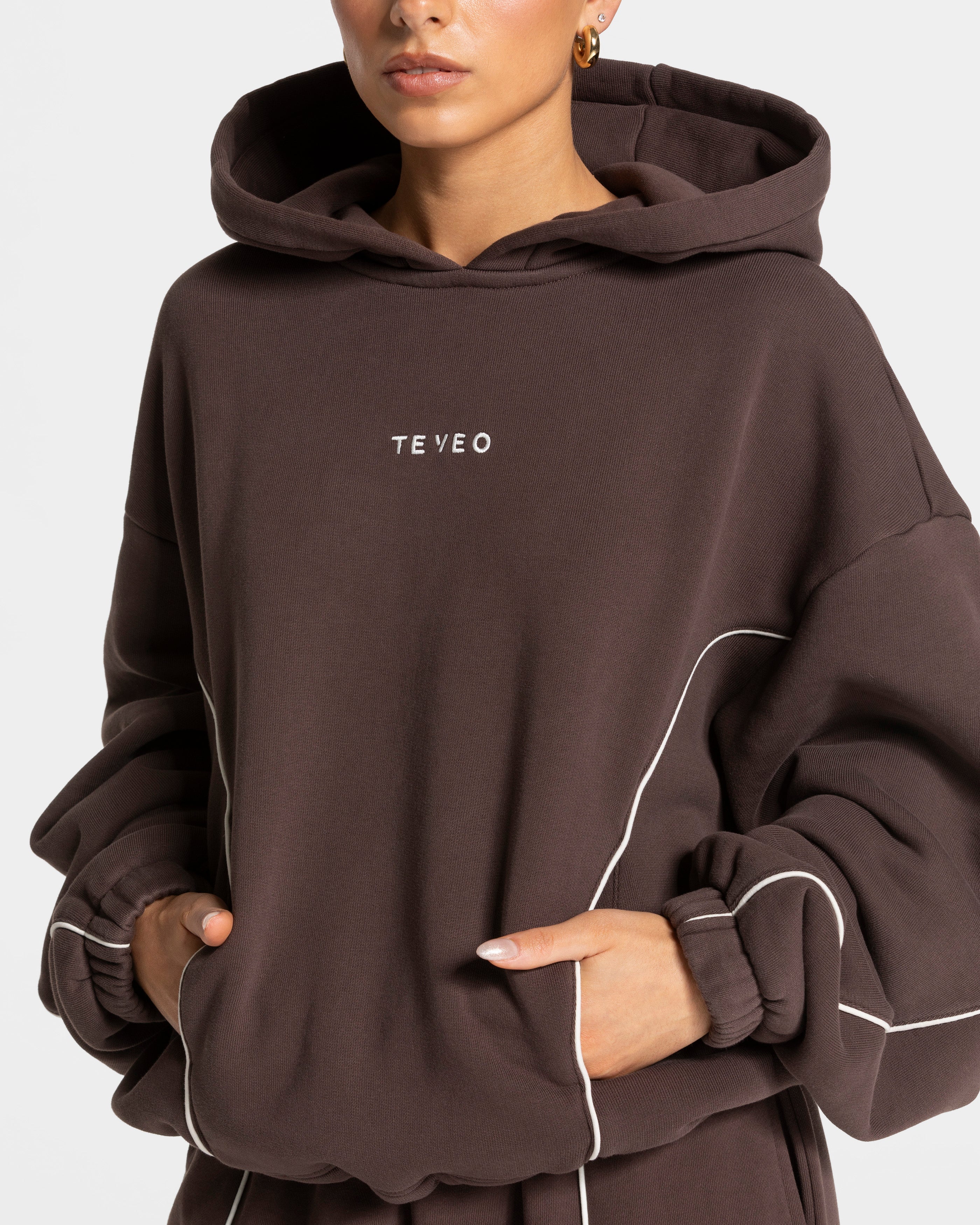 Contrastline Hooded Sweater "Espresso" - Image 4