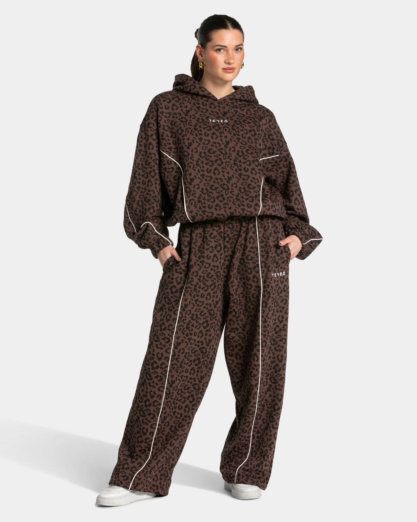 Contrastline Hooded Sweater "Leo Espresso" - Image 3
