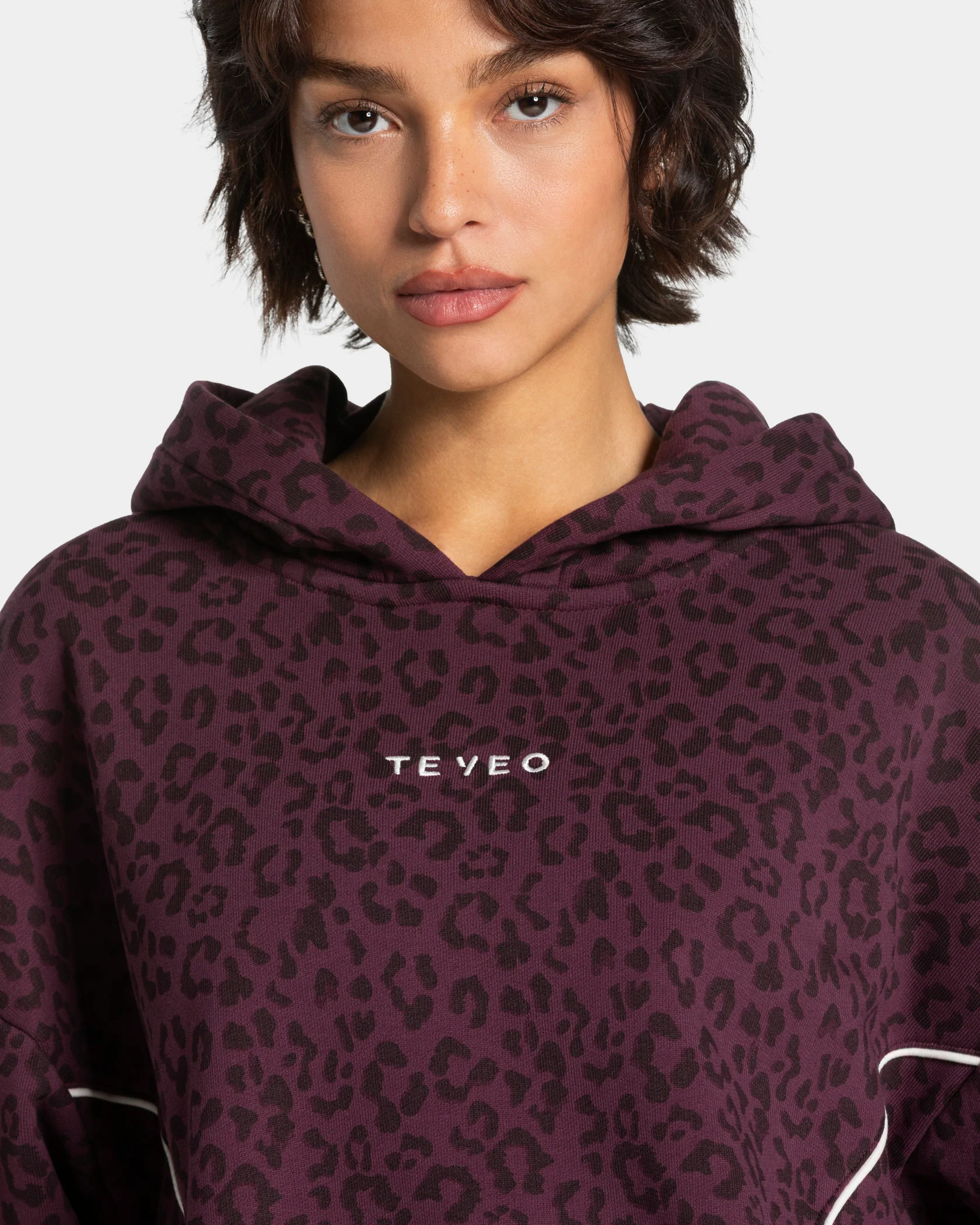 Contrastline Hooded Sweater "Leo Merlot" - Image 4