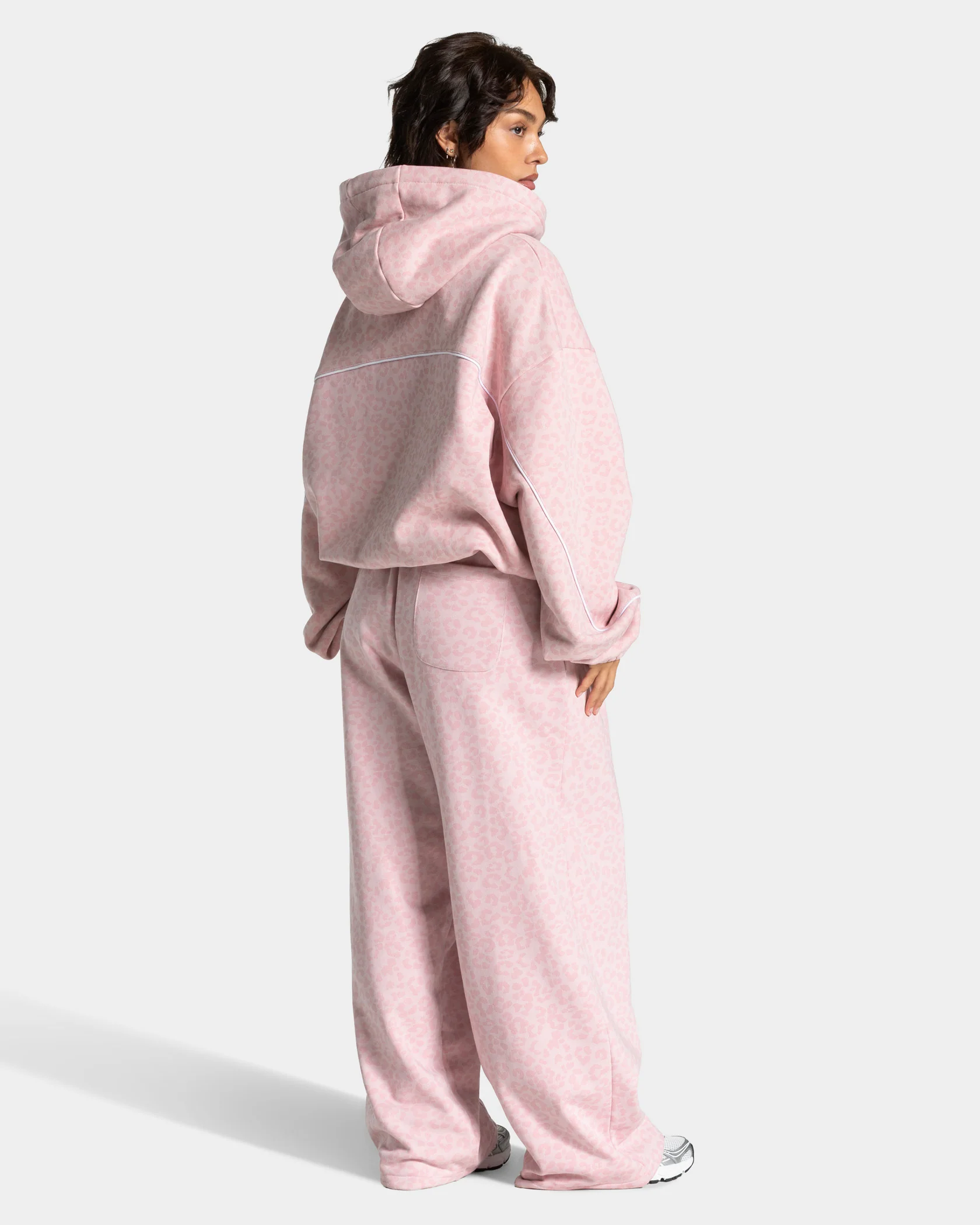 Contrastline Hooded Sweater "Leo Rosa" - Image 5
