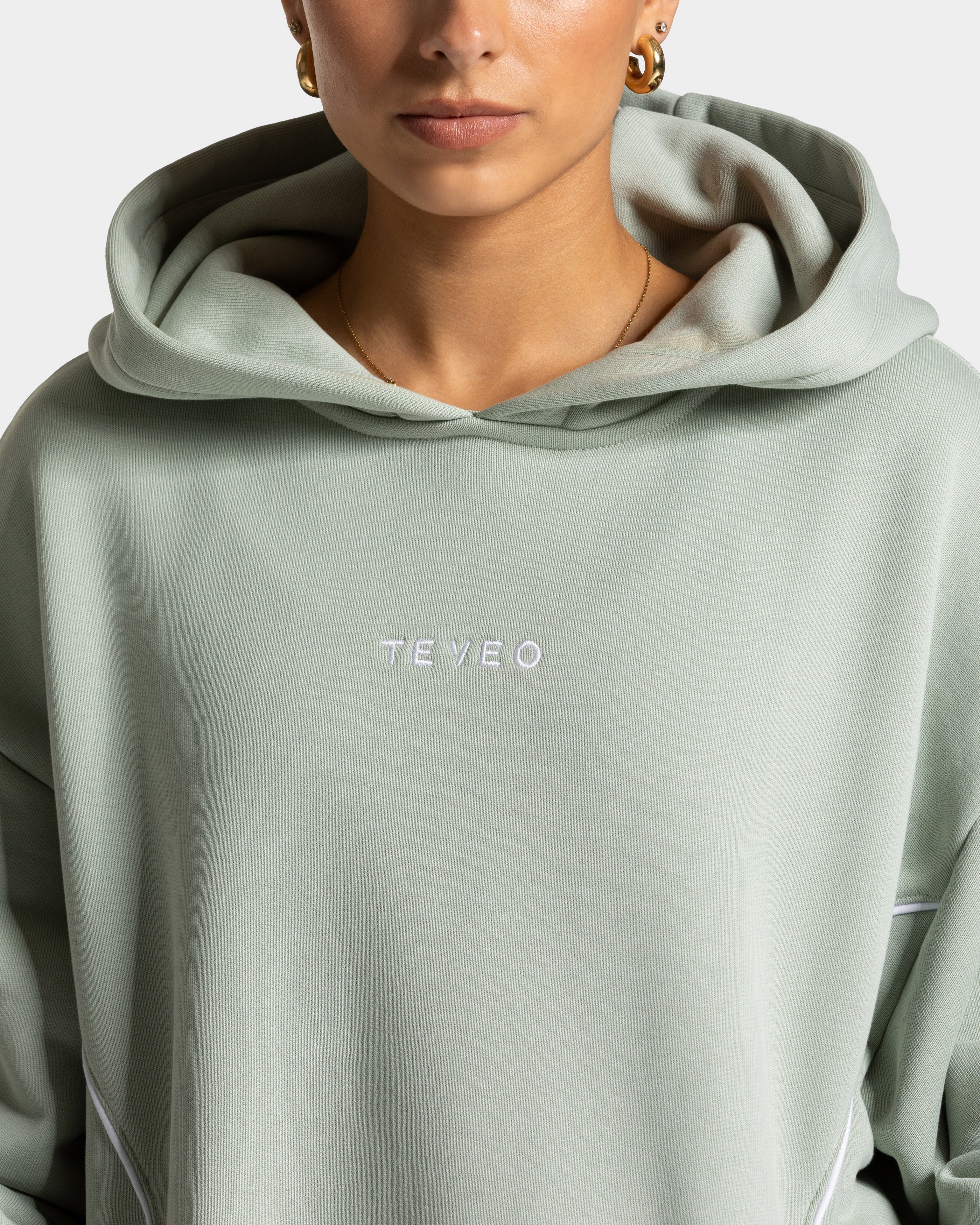 Contrastline Hooded Sweater "Pistachio" - Image 4