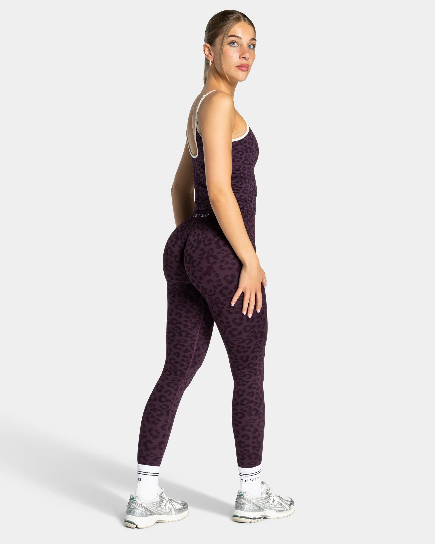 Contrastline Leggings "Leo Blackberry" - Image 5