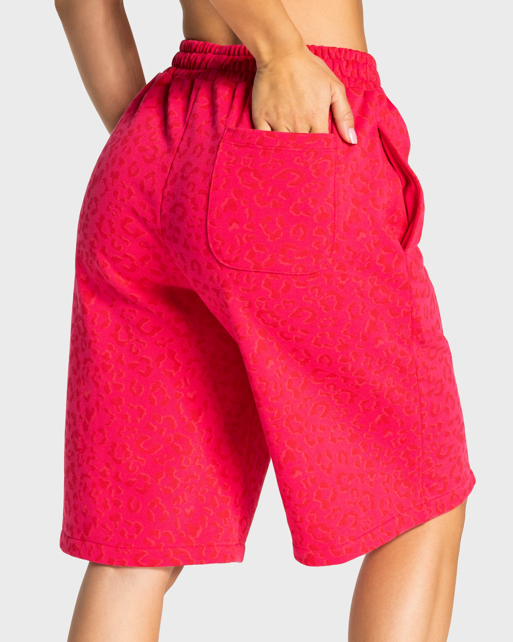 Contrastline Oversized Jorts "Leo Berry" - Image 4