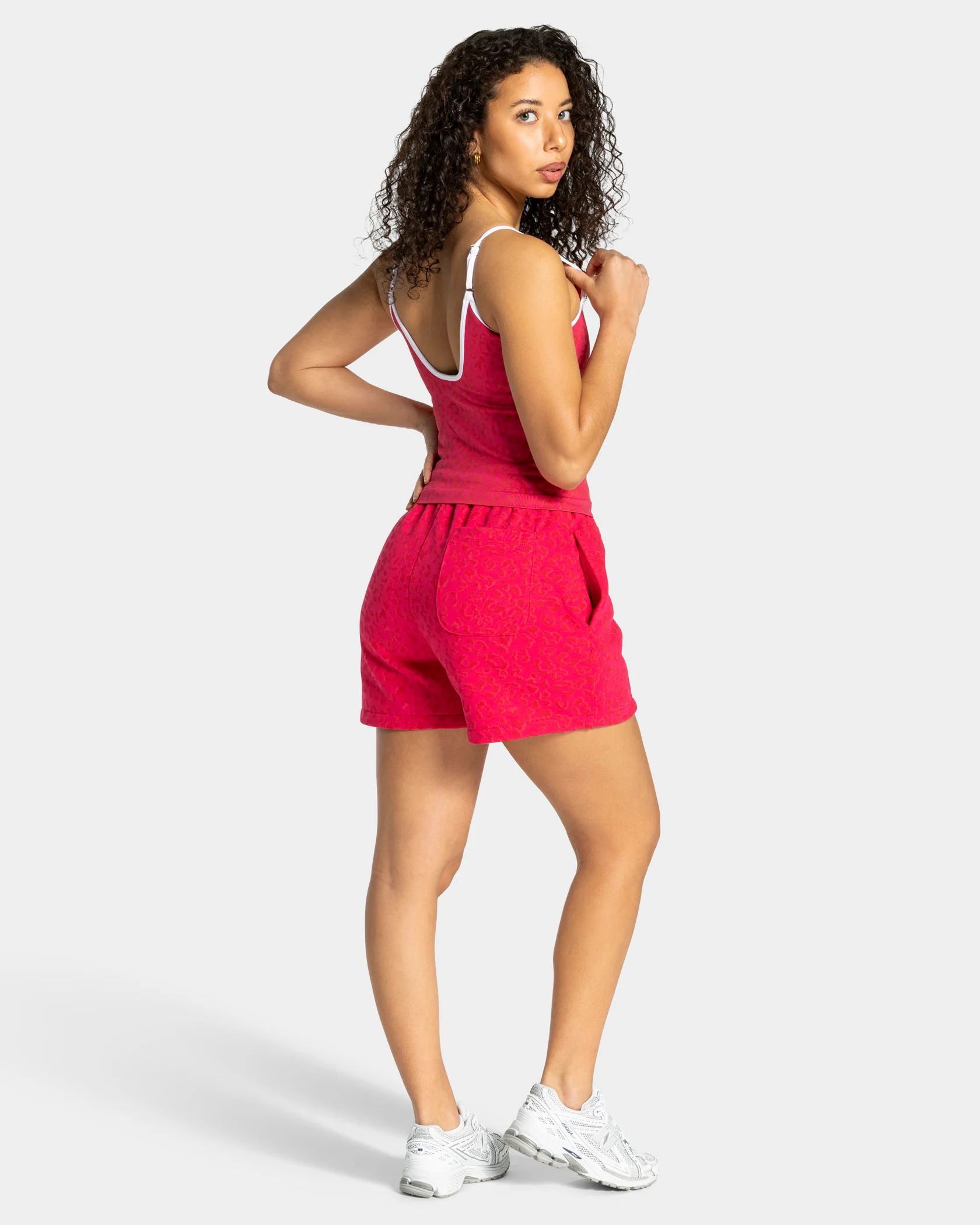 Contrastline Oversized Shorts "Leo Berry" - Image 5