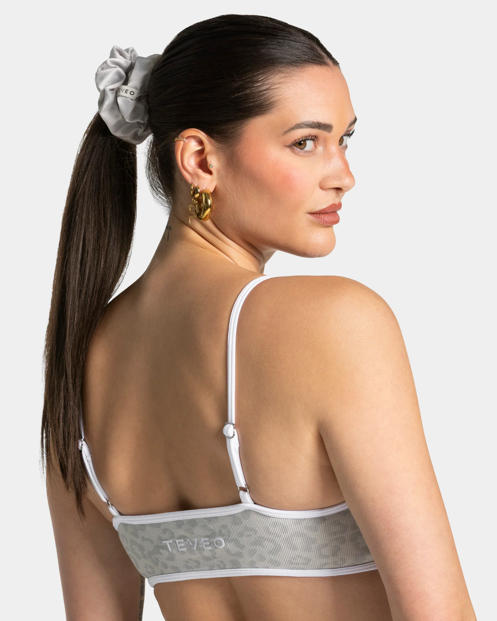 Contrastline Scrunchies (2er-Pack) ''Leo - Hellgrau'' - Image 4