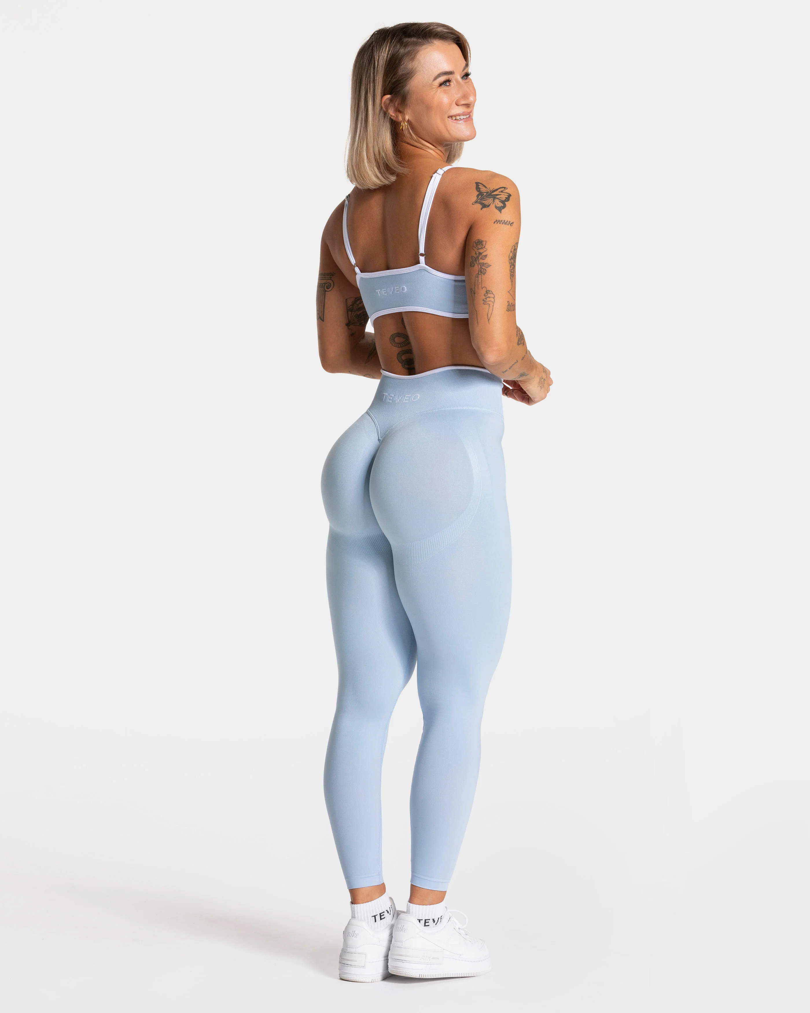 Contrastline Sculpt Scrunch Leggings "Babyblau" - Image 5