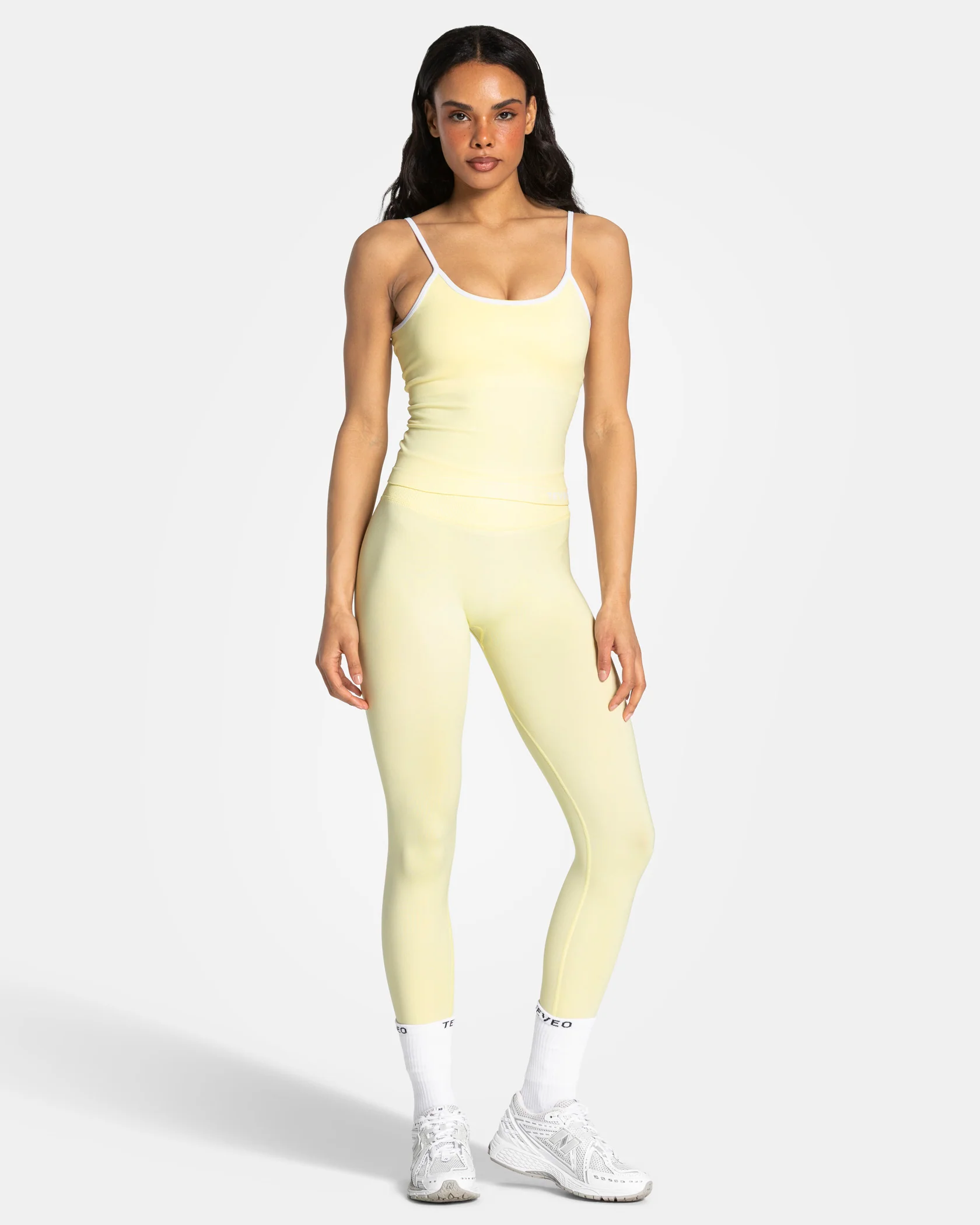 Contrastline Sculpt Scrunch Leggings "Butter Yellow" - Image 3