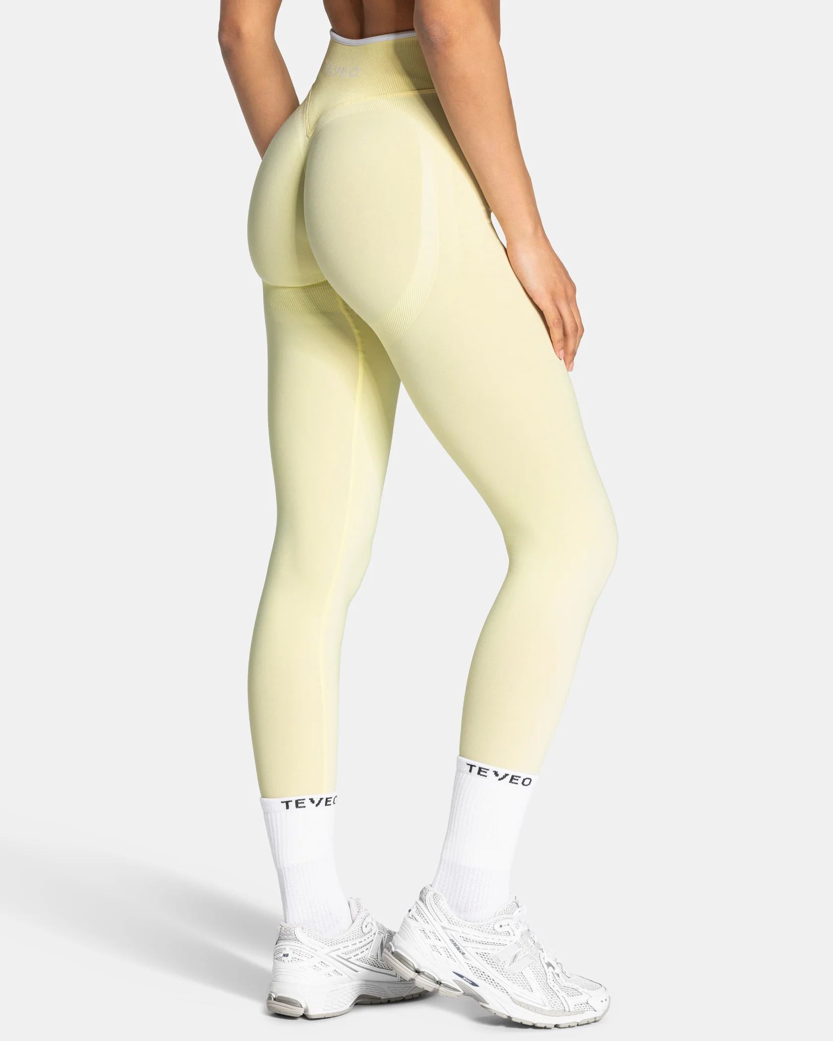 Contrastline Sculpt Scrunch Leggings "Butter Yellow" - Image 6