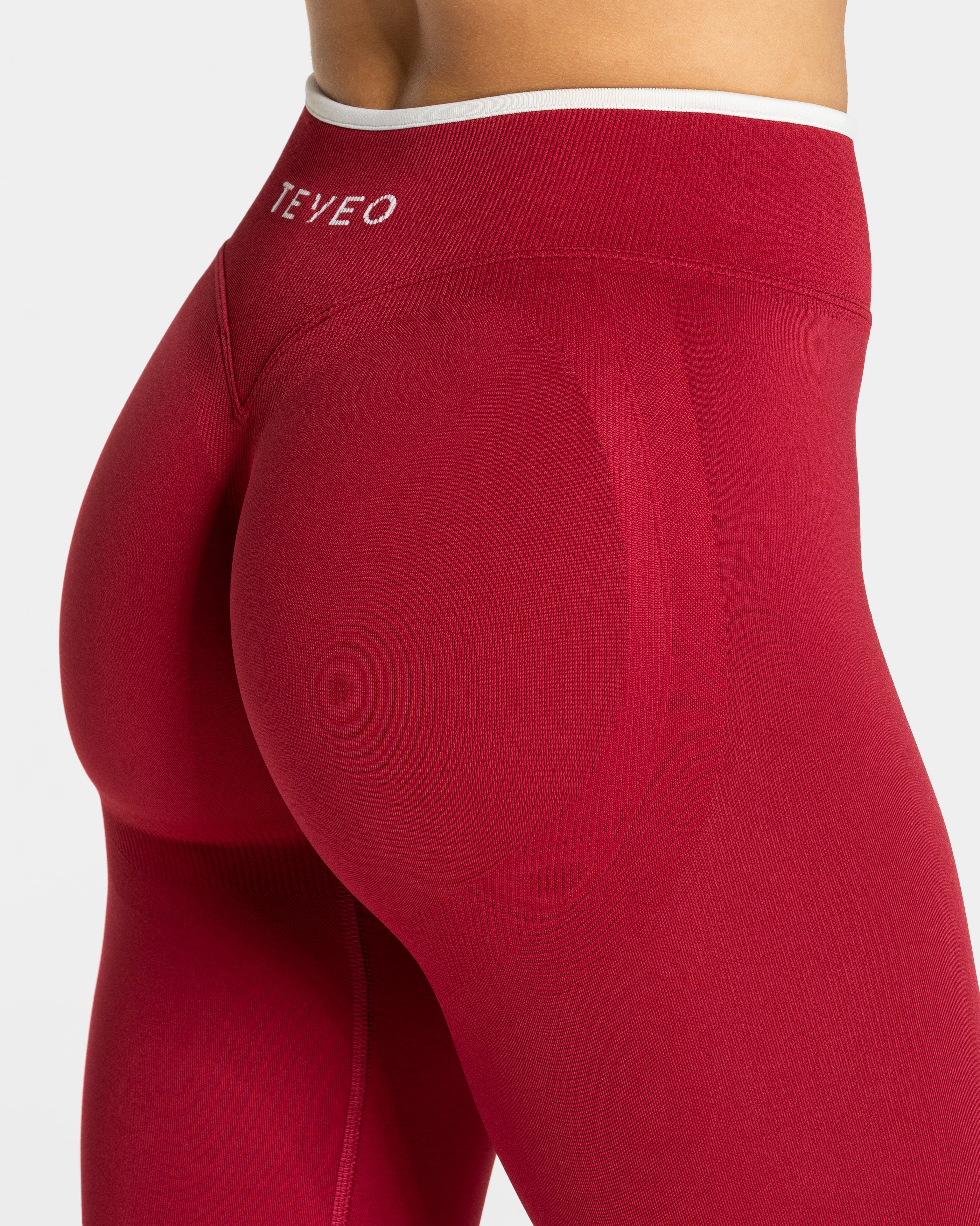 Contrastline Sculpt Scrunch Leggings "Cherry" - Image 4