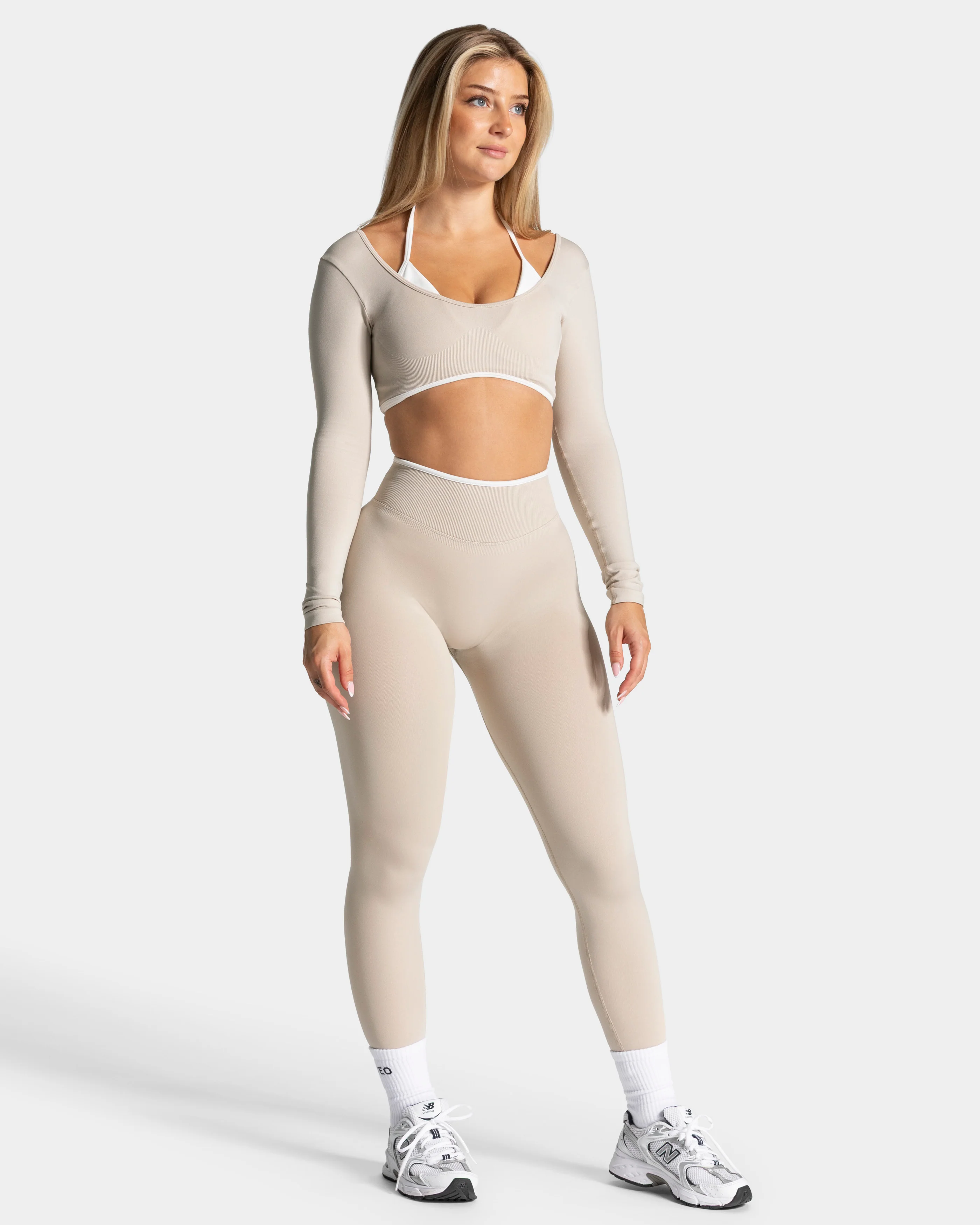 Contrastline Sculpt Scrunch Leggings "Cream" - Image 3