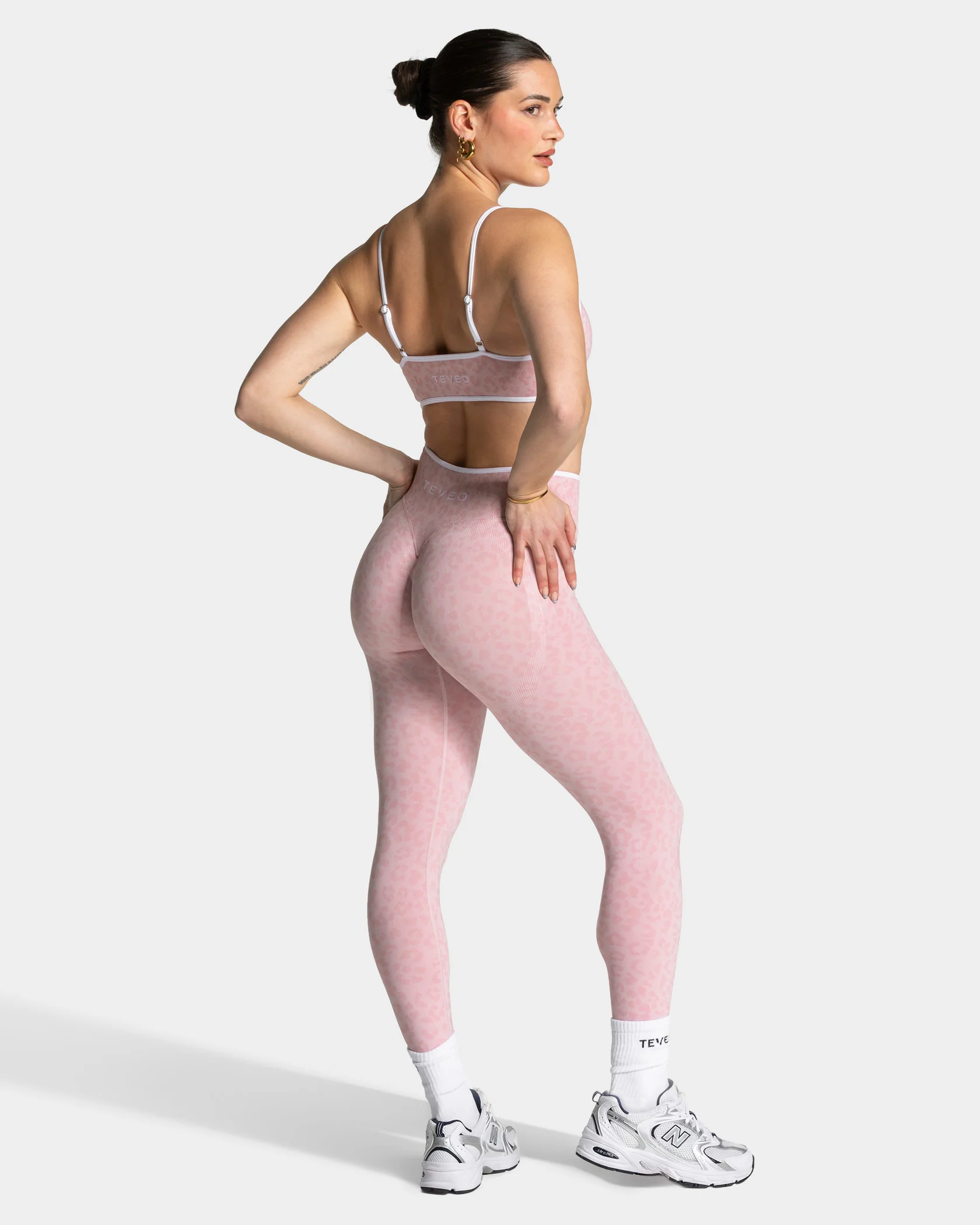 Contrastline Sculpt Scrunch Leggings "Leo Rosa" - Image 5