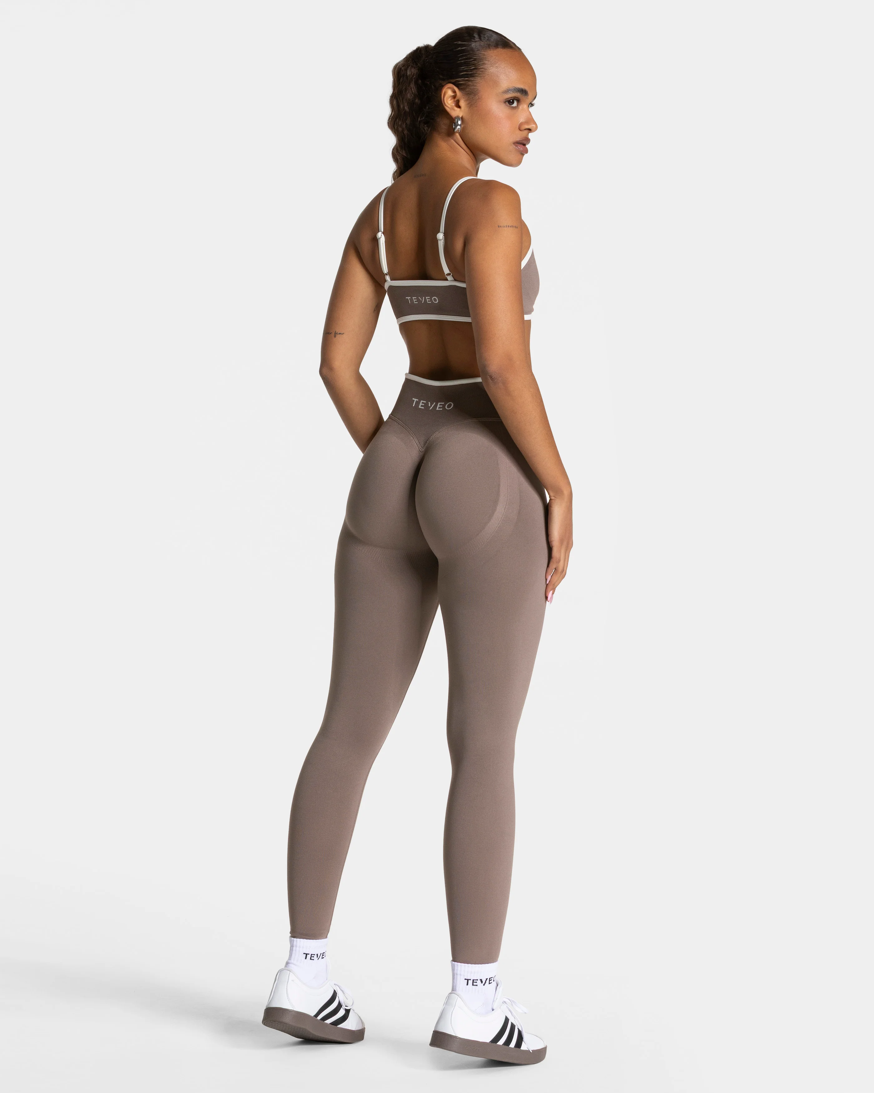 Contrastline Sculpt Scrunch Leggings "Mokka" - Image 5
