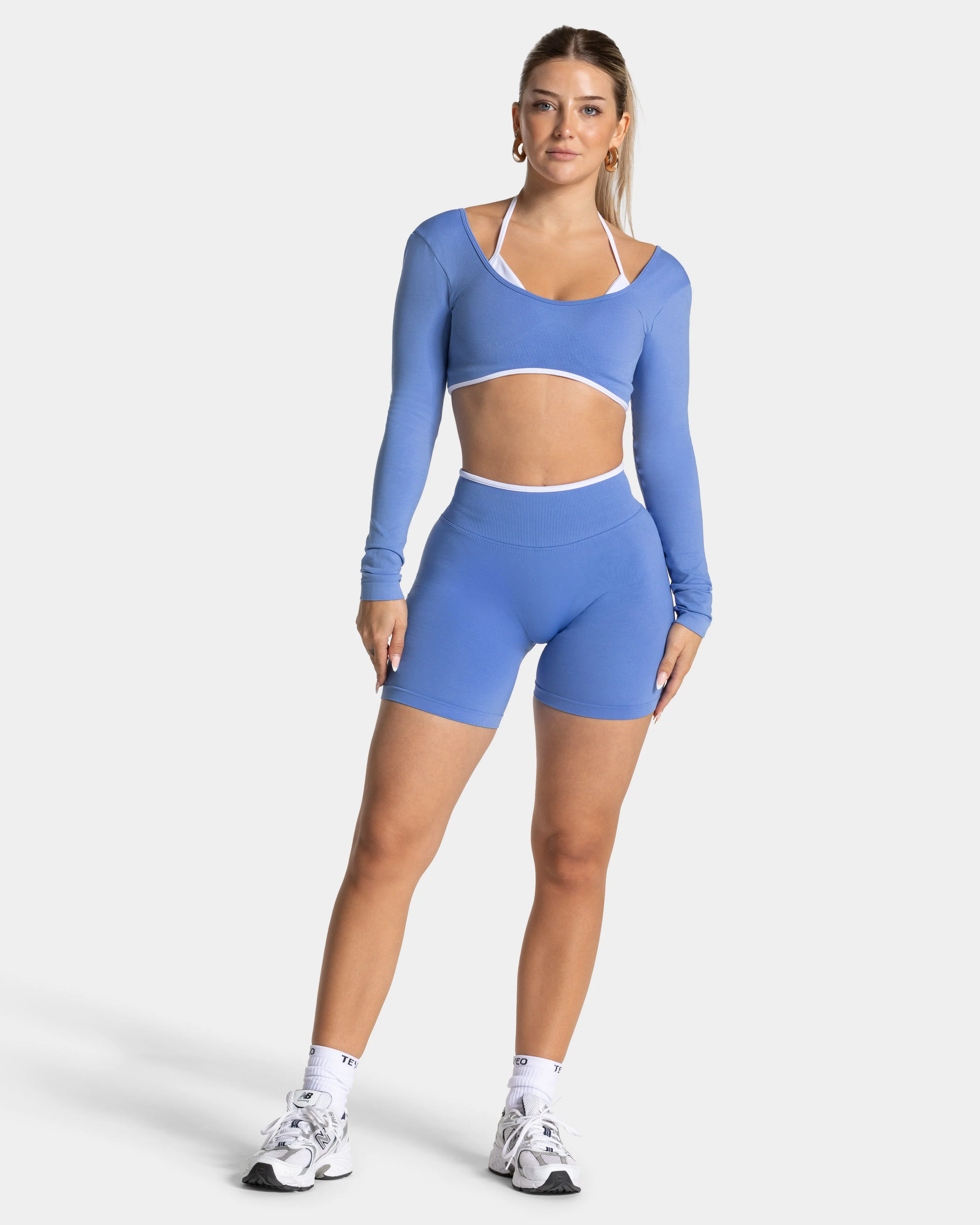 Contrastline Sculpt Scrunch Shorts "Azure" - Image 3