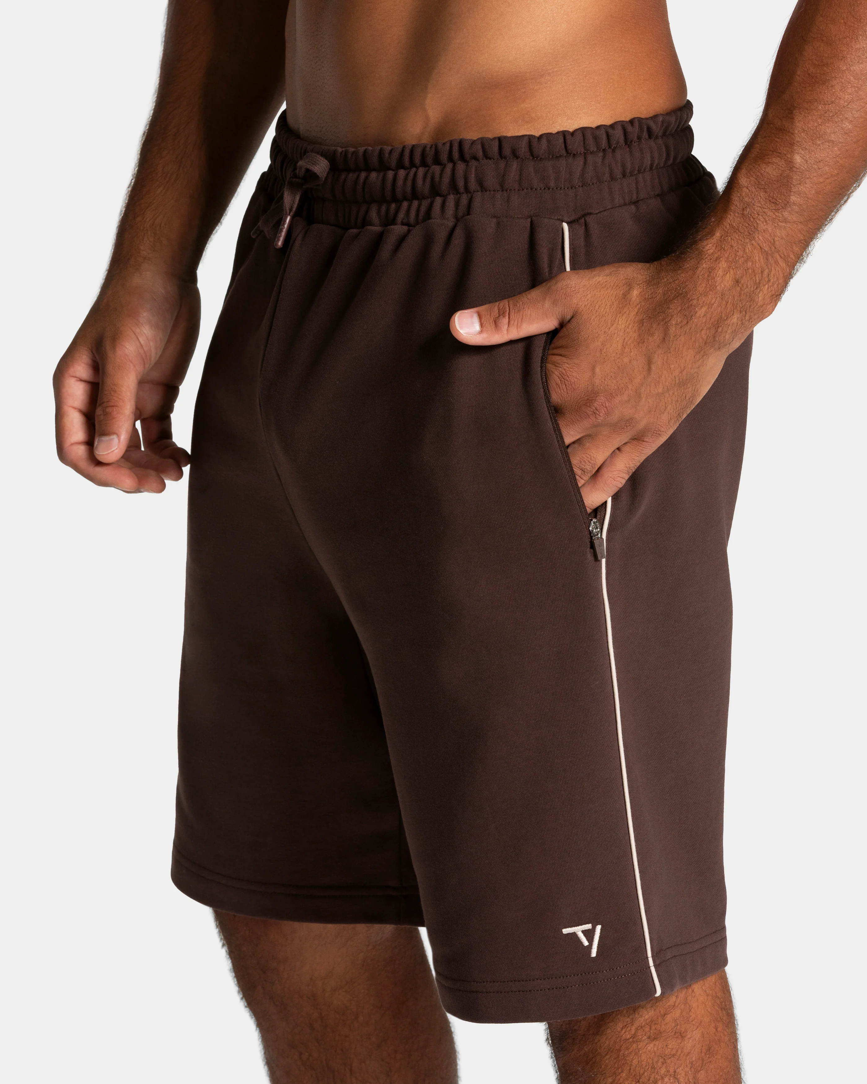 Contrastline Shorts "Espresso" - Image 4