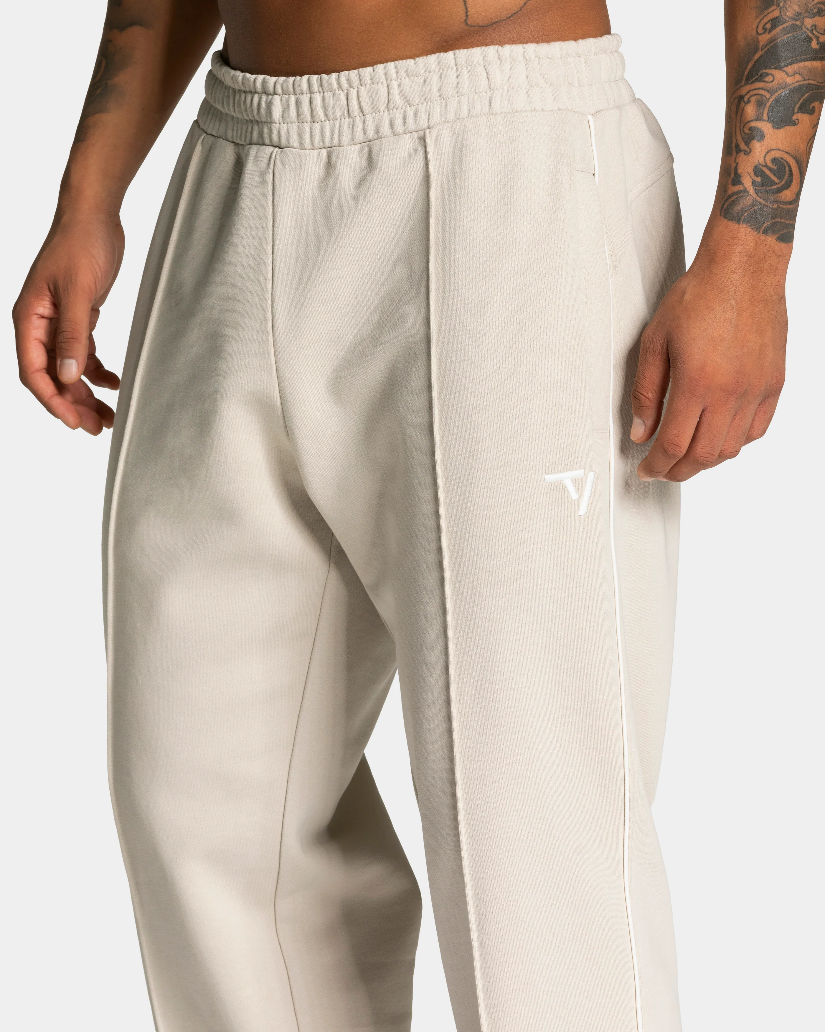 Contrastline Straight Leg Jogger "Cream" - Image 4