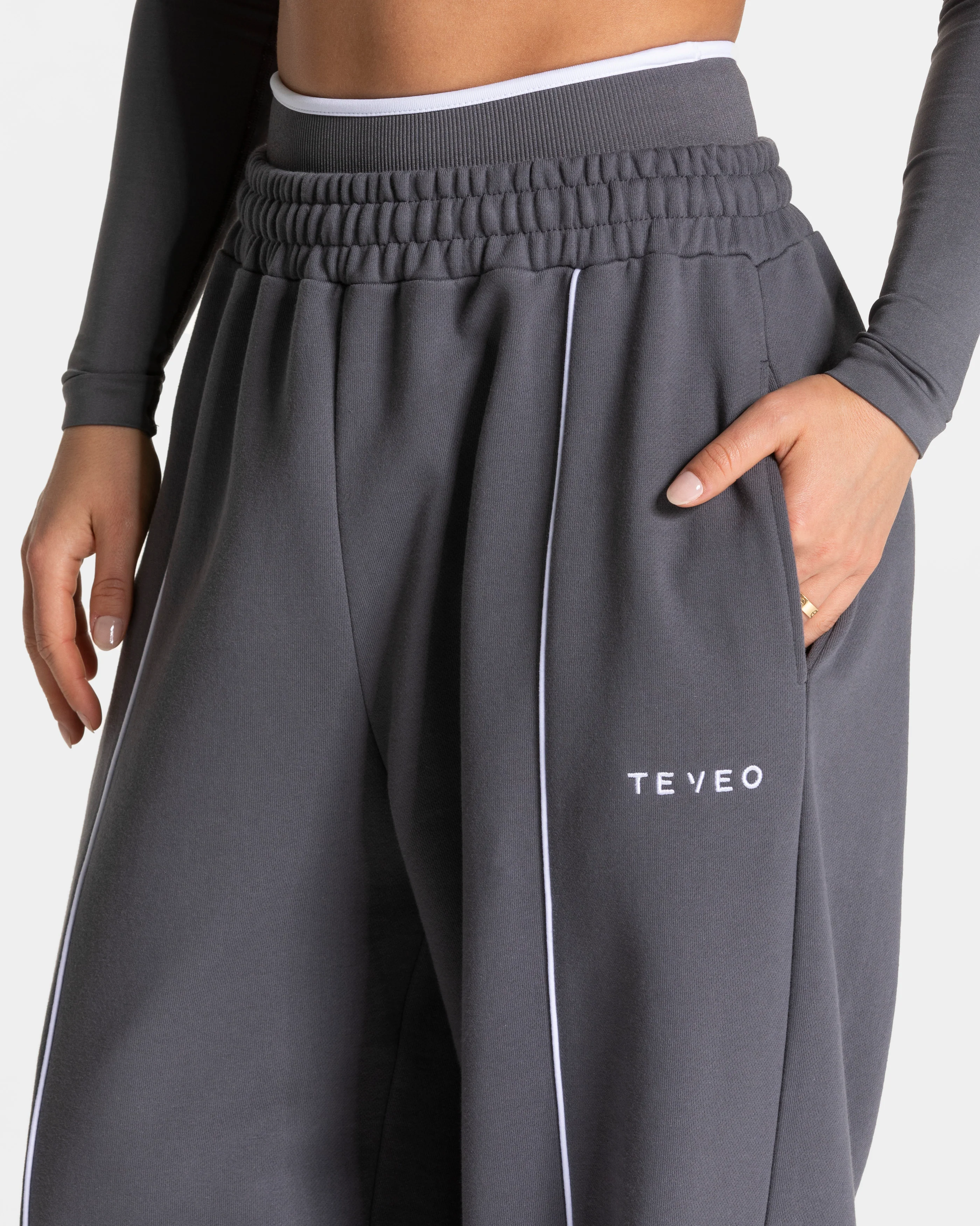Contrastline Wide Leg Jogger "Graphit" - Image 4