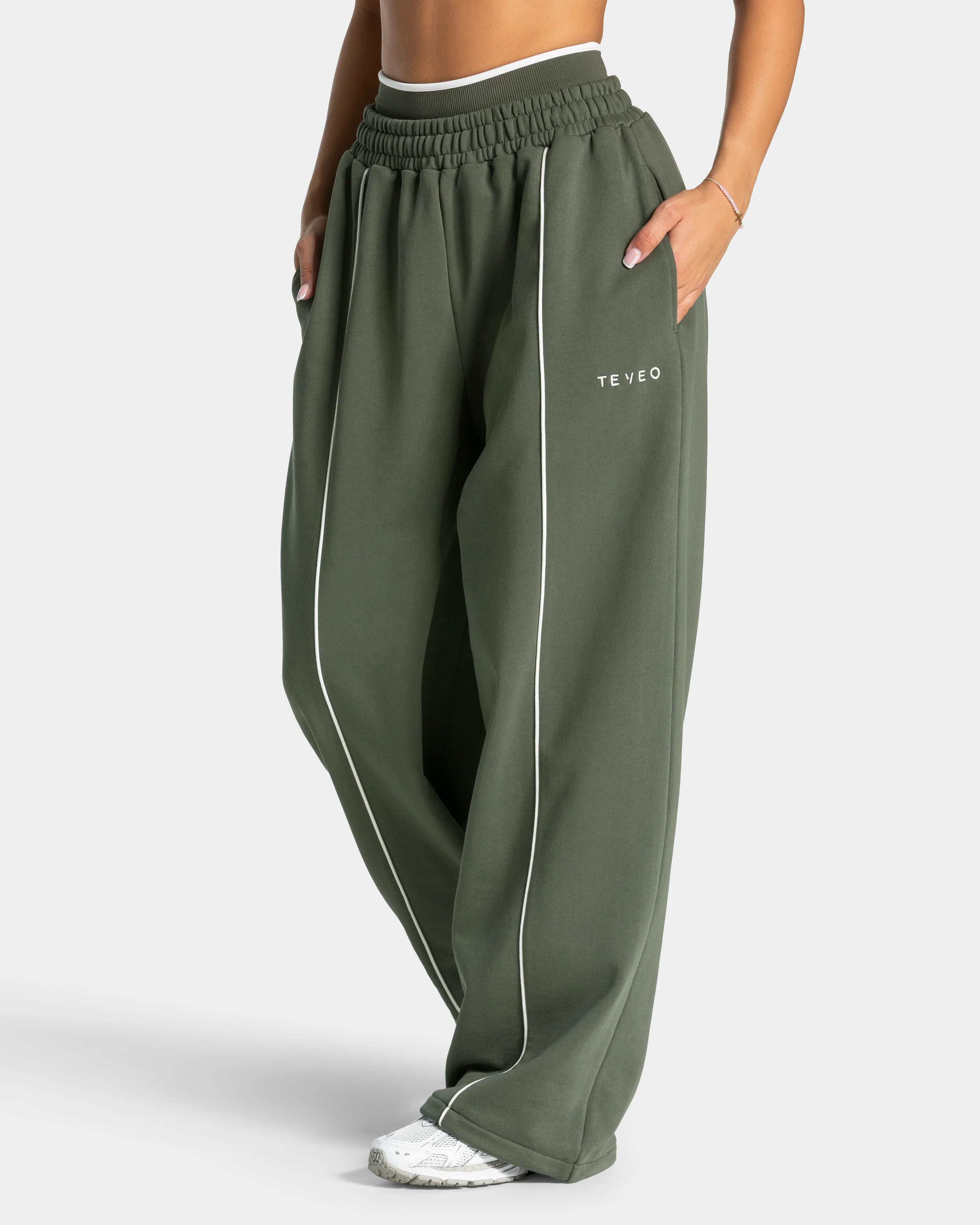 Contrastline Wide Leg Jogger "Khaki"