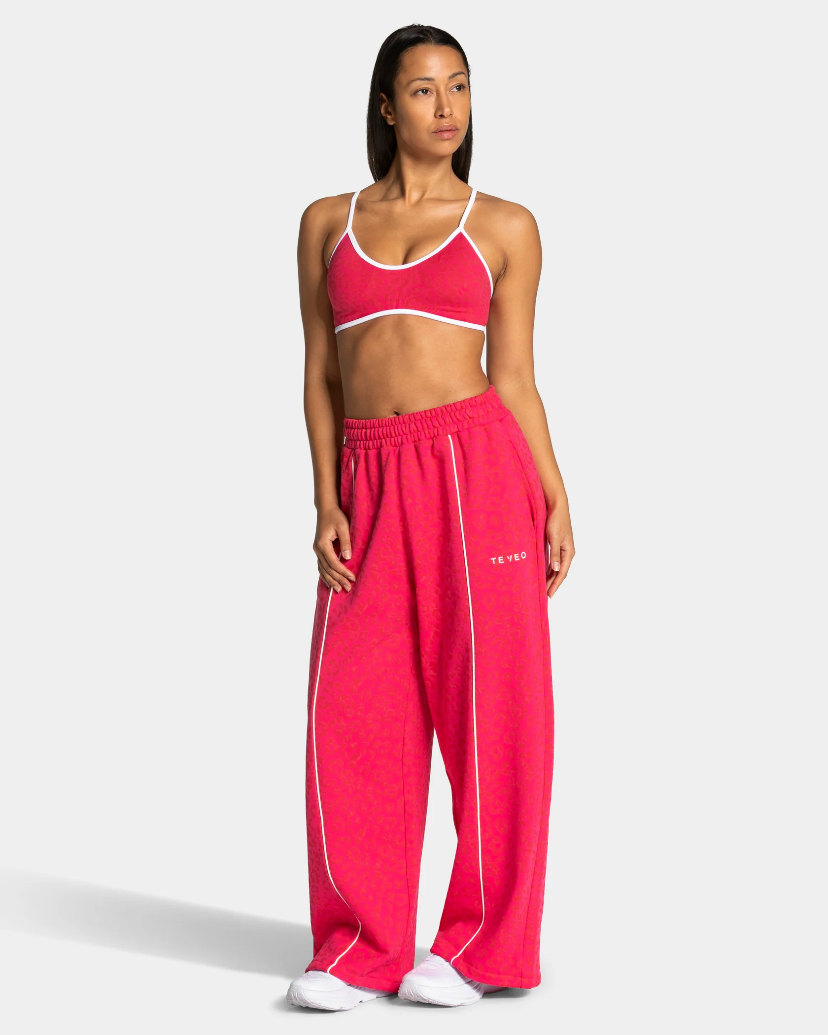 Contrastline Wide Leg Jogger "Leo Berry" - Image 3