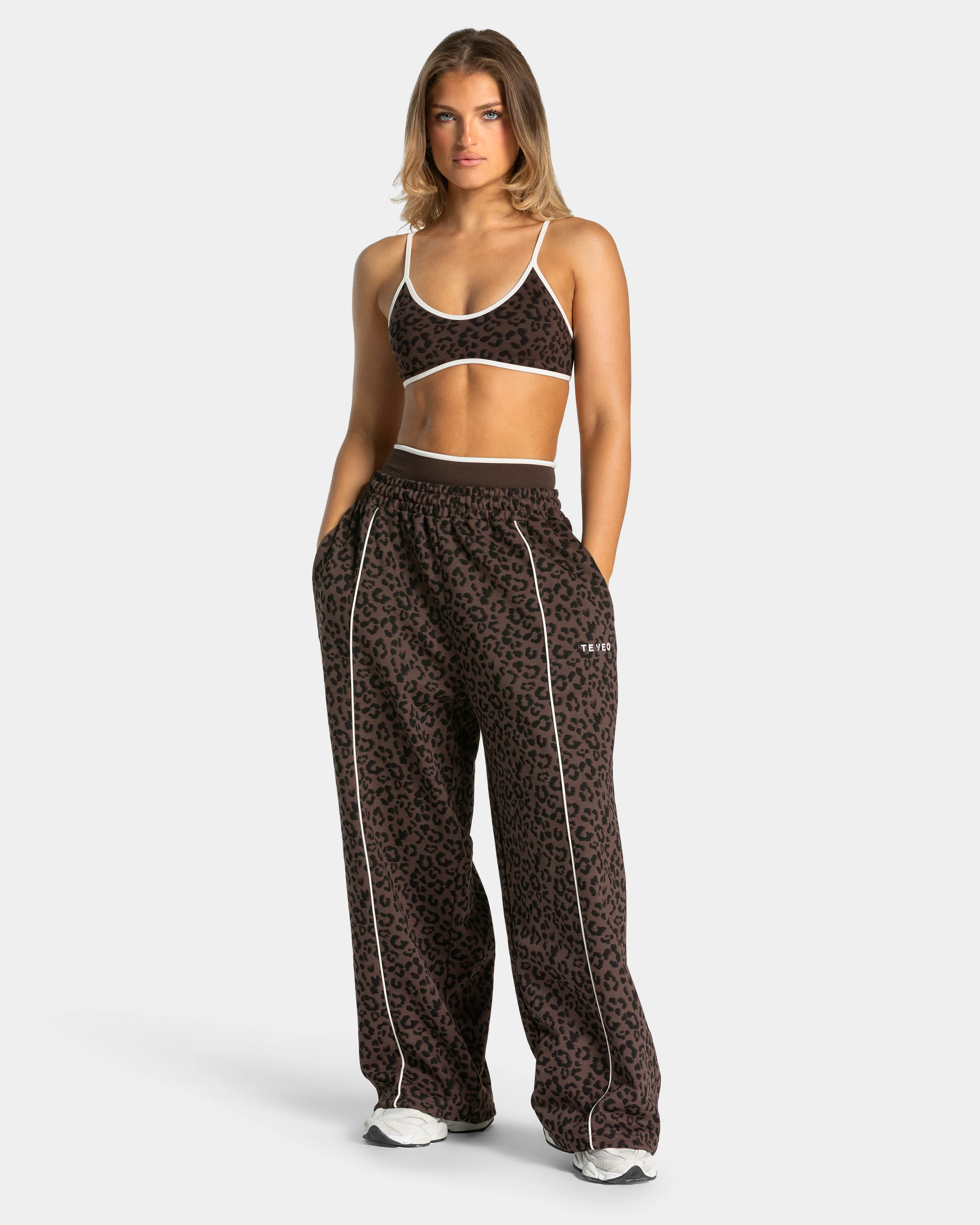 Contrastline Wide Leg Jogger "Leo Espresso" - Image 5