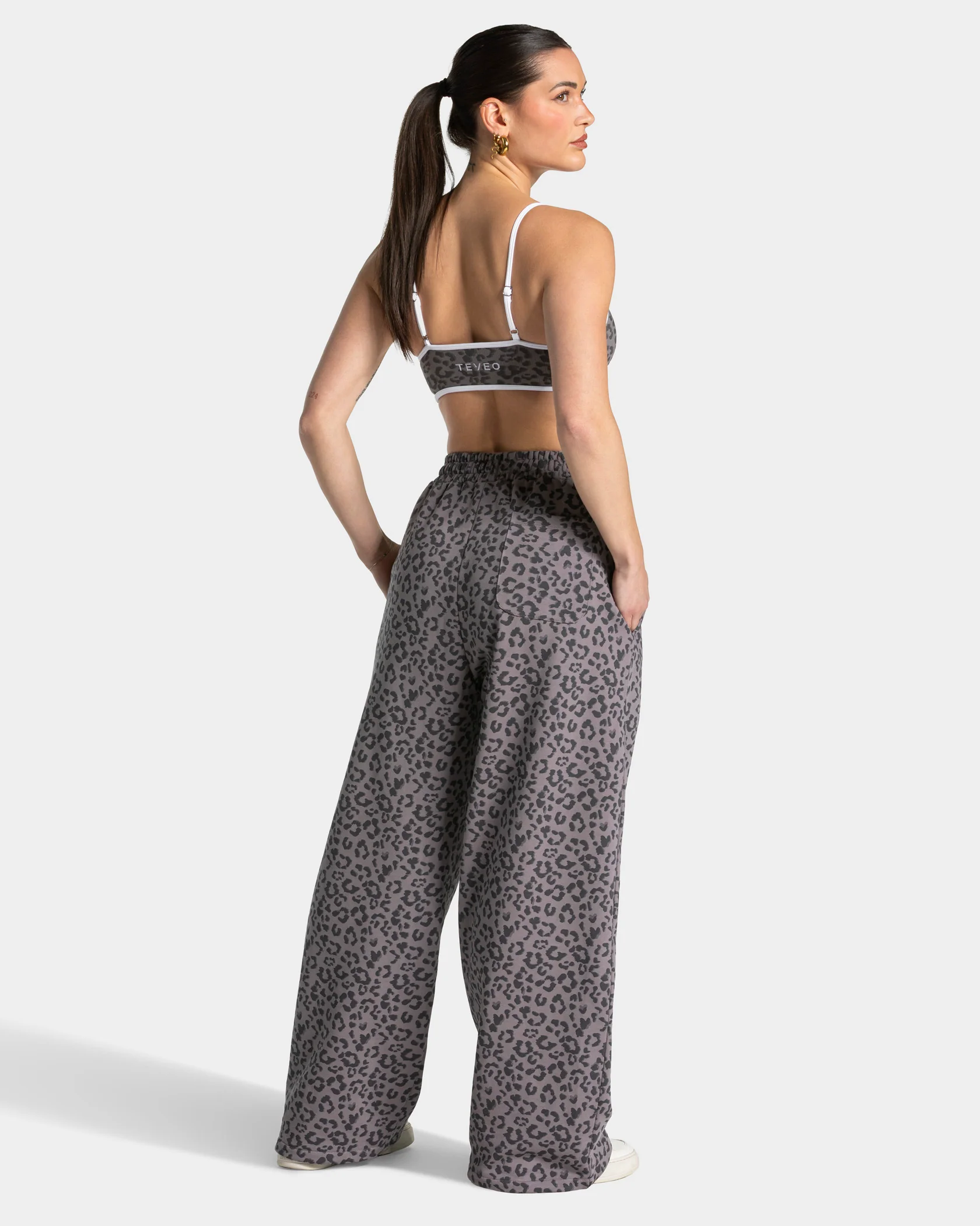 Contrastline Wide Leg Jogger "Leo Graphit" - Image 5